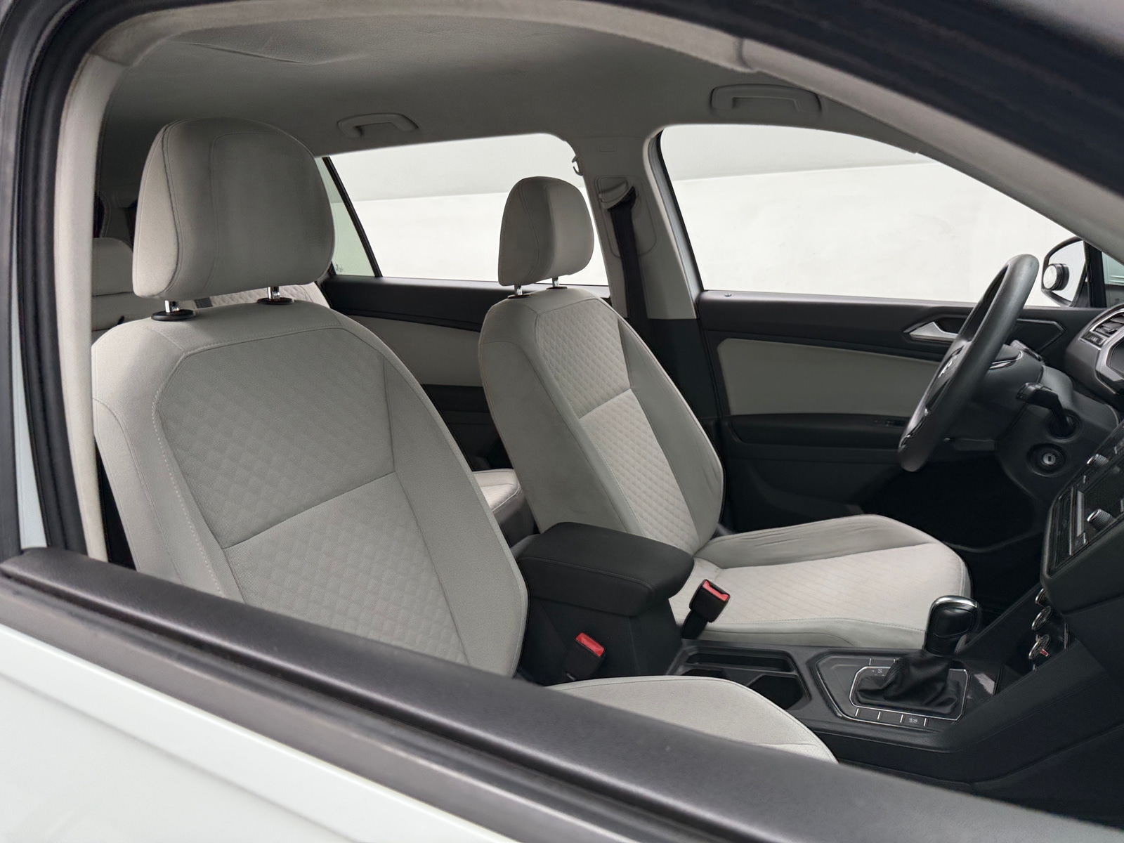 Thumbnail: 2018 Volkswagen Tiguan - 2