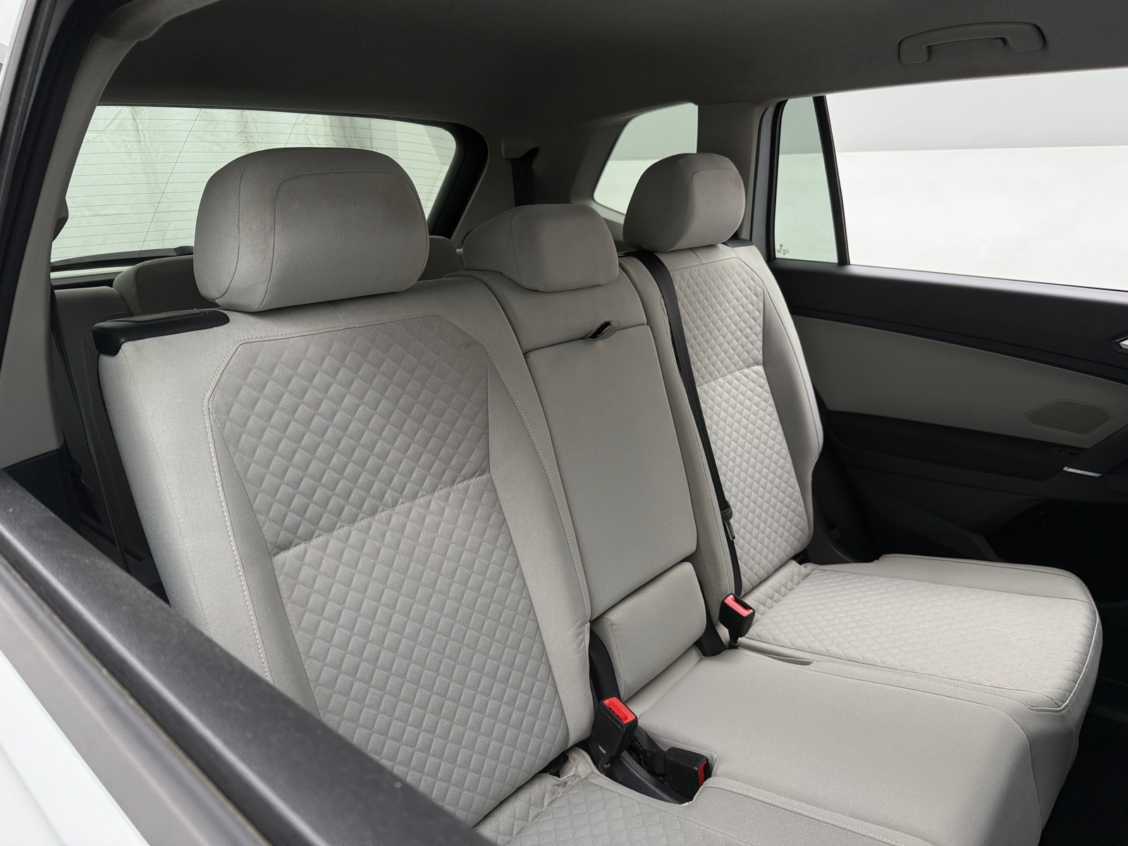 Thumbnail: 2018 Volkswagen Tiguan - 6