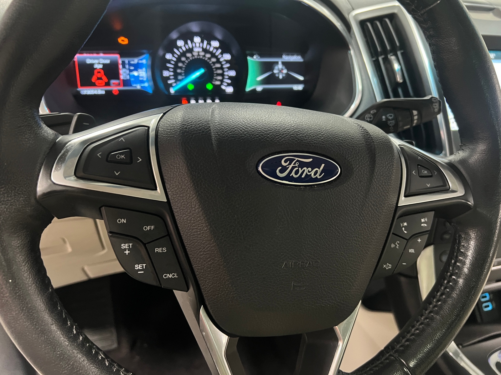 Thumbnail: 2016 Ford Edge - 4