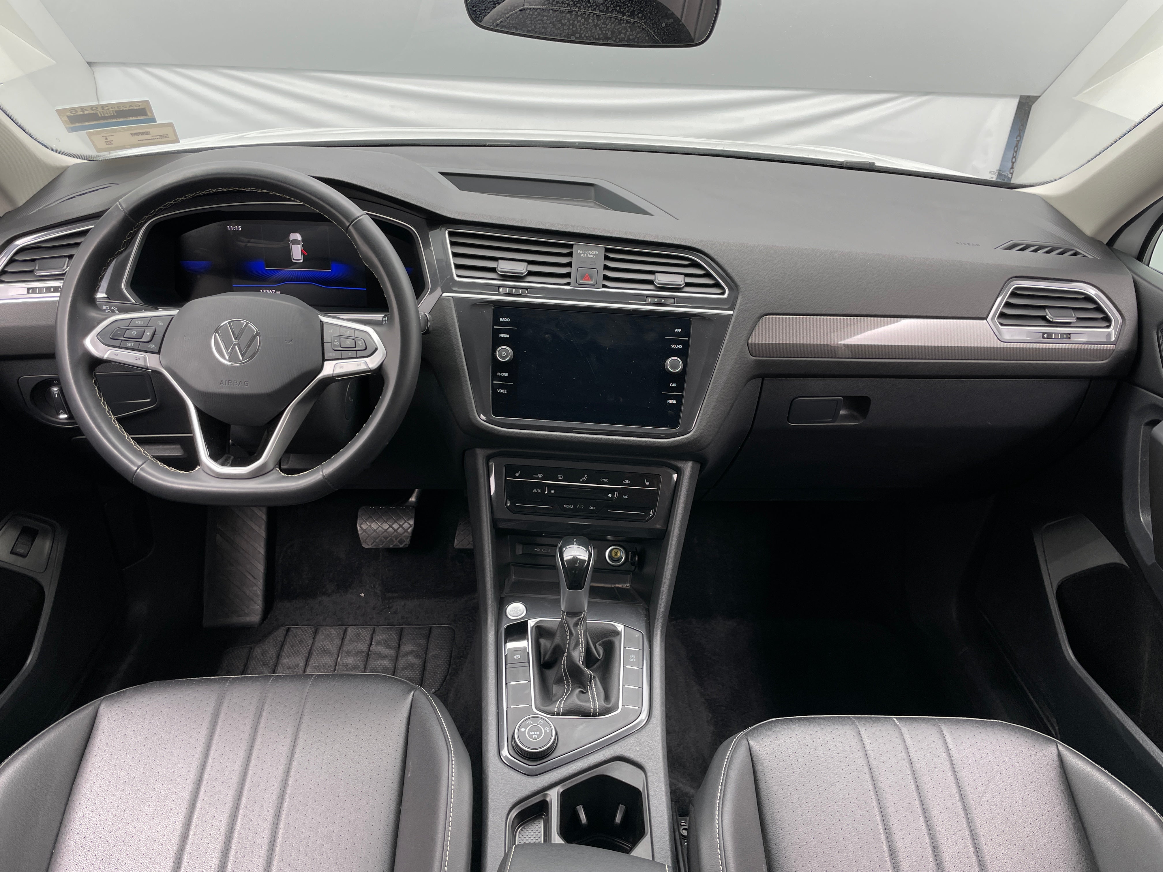 Thumbnail: 2024 Volkswagen Tiguan - 2