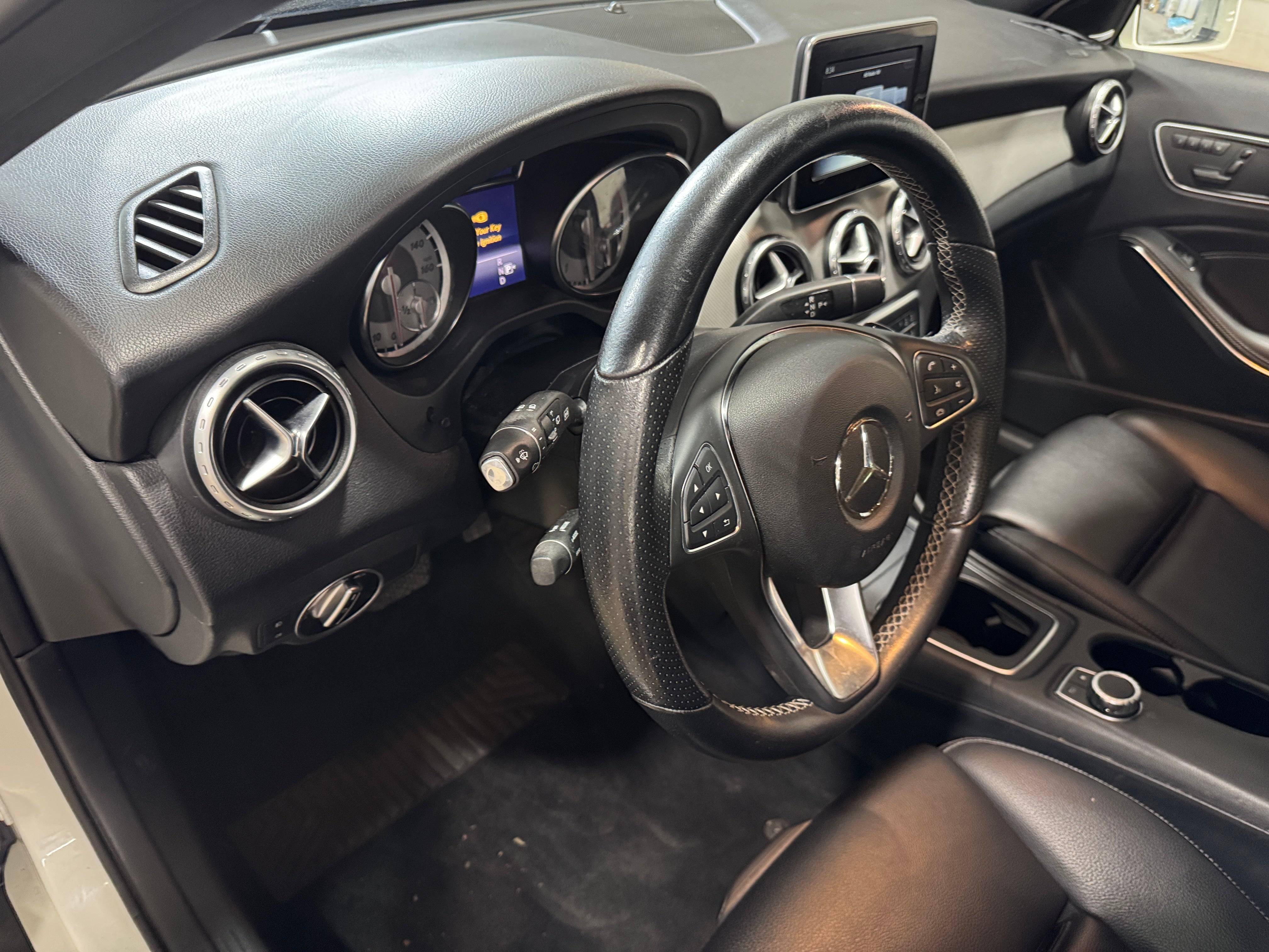 Thumbnail: 2017 Mercedes-Benz GLA - 2