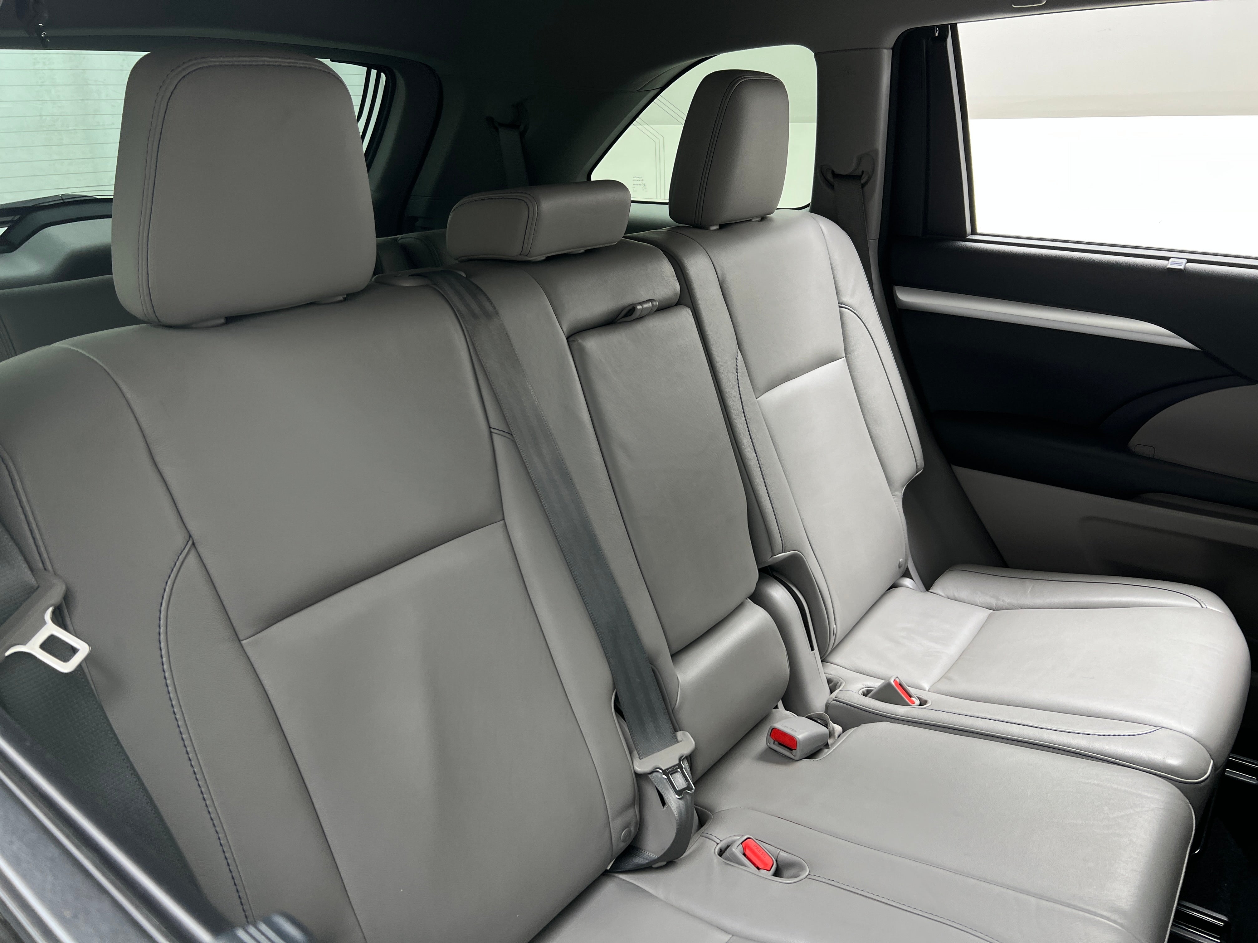 Thumbnail: 2014 Toyota Highlander - 5