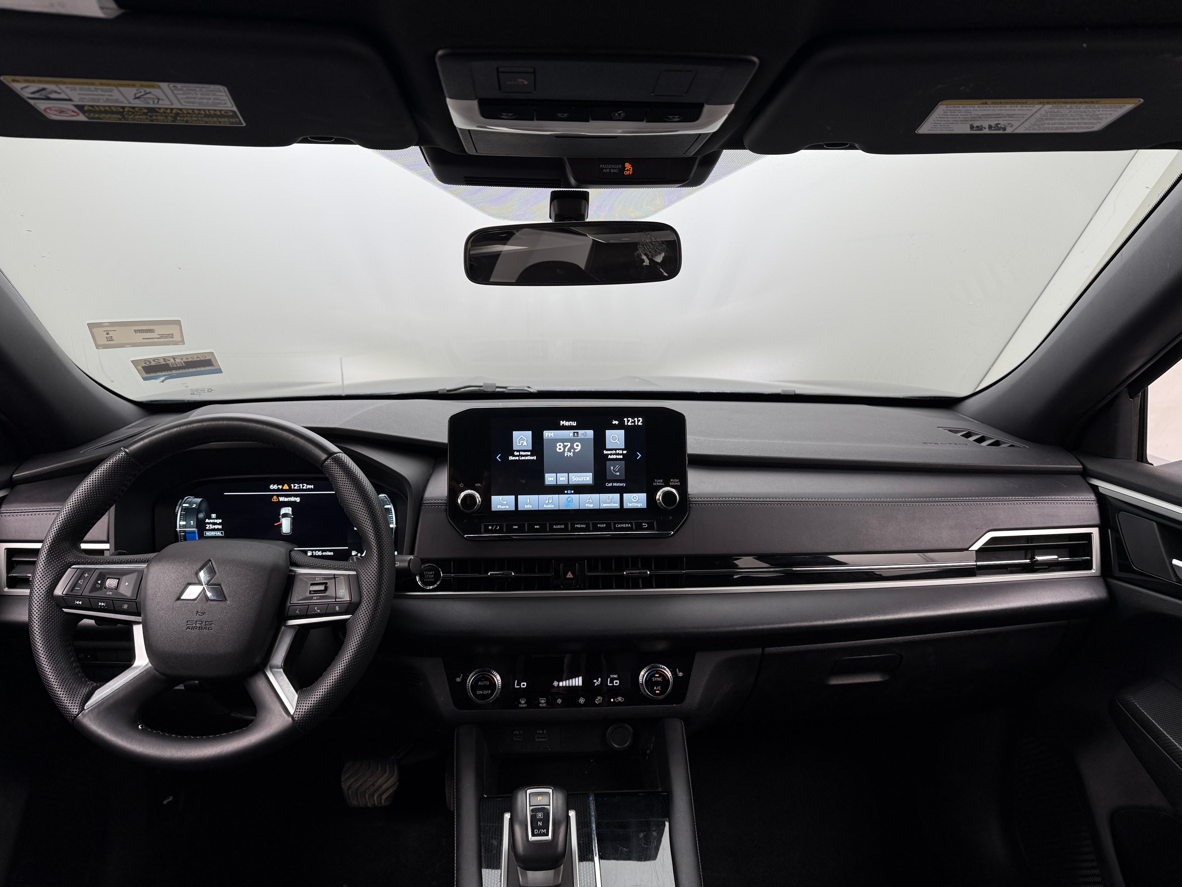 Thumbnail: 2023 Mitsubishi Outlander - 3