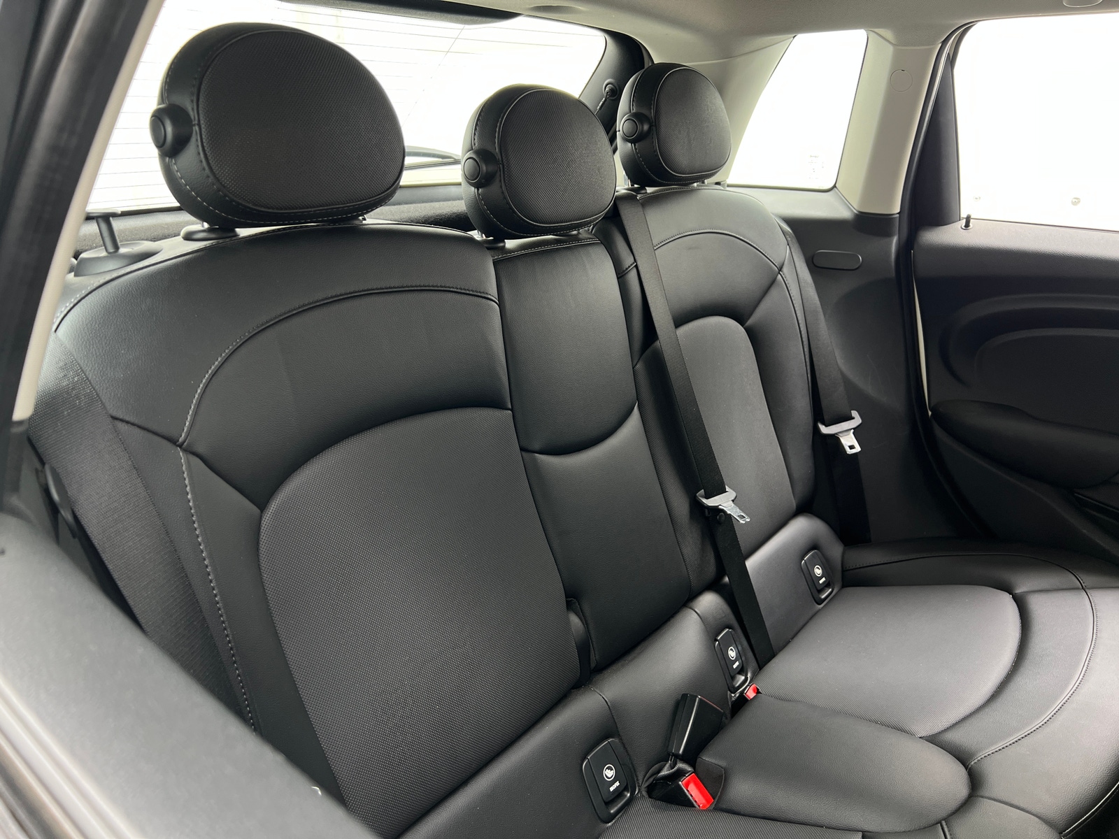 Thumbnail: 2017 MINI Cooper Hardtop - 5