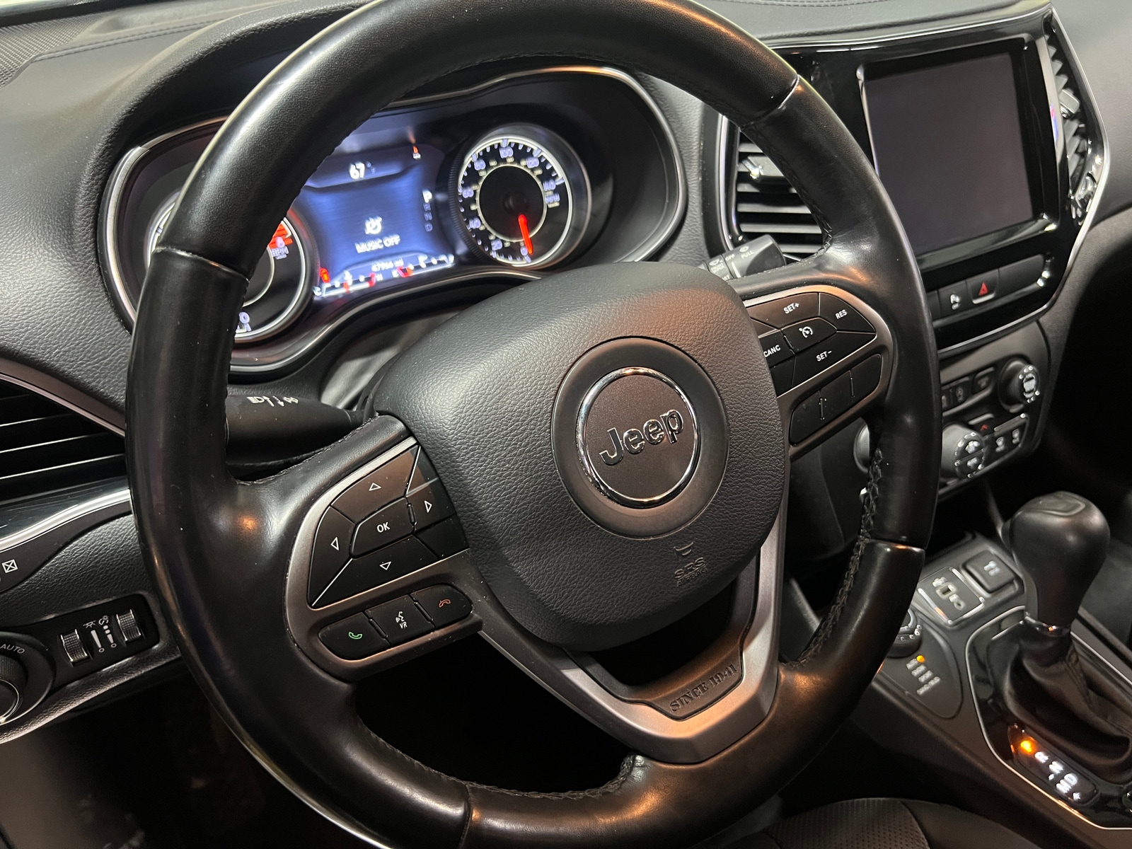 Thumbnail: 2019 Jeep Cherokee - 4
