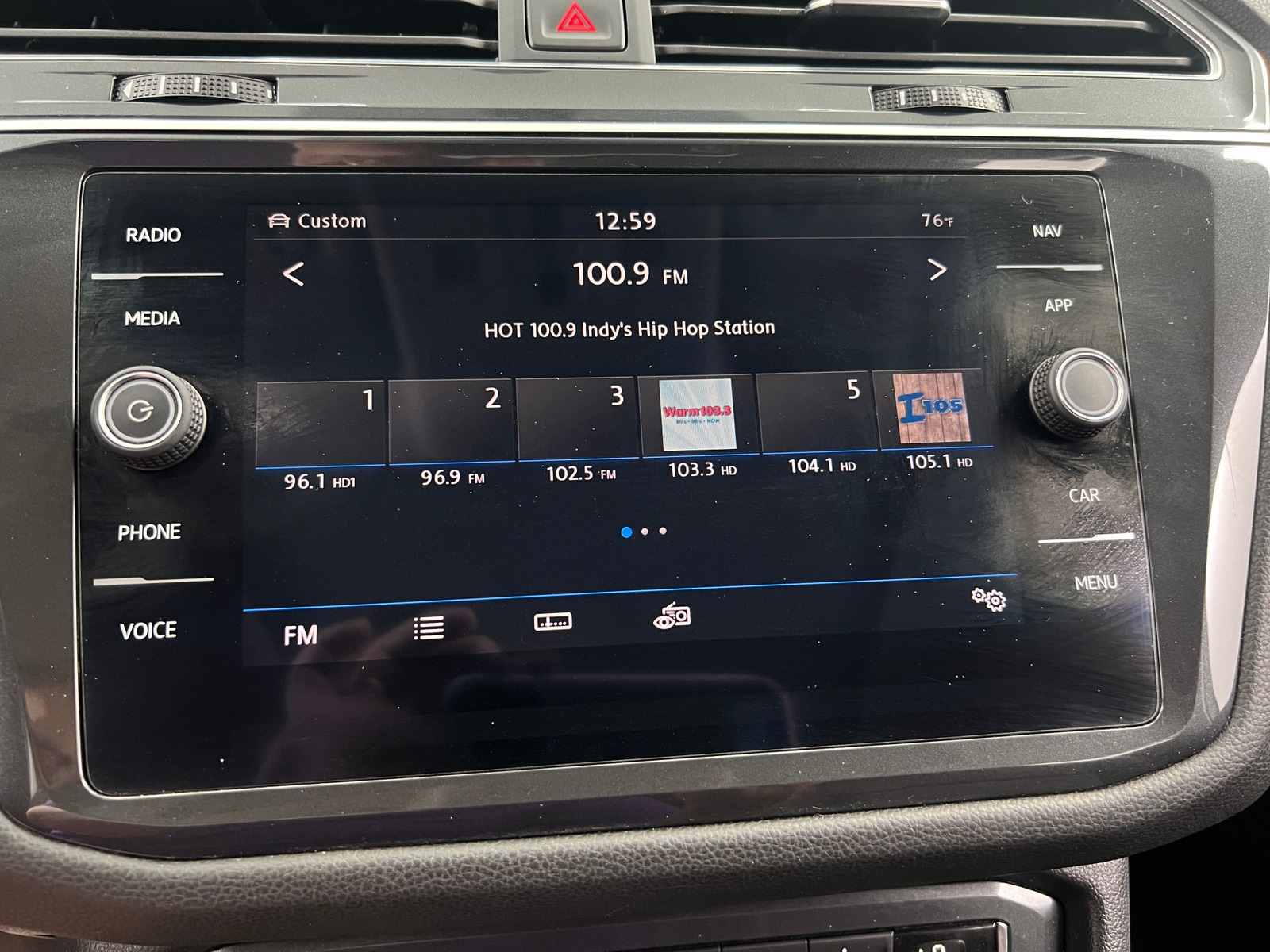 Thumbnail: 2019 Volkswagen Tiguan - 3