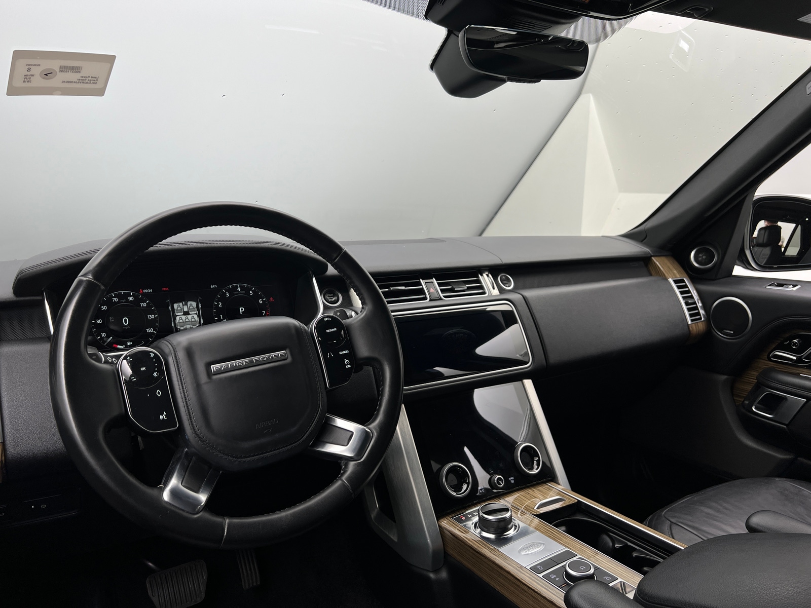 Thumbnail: 2018 Land Rover Range Rover - 2