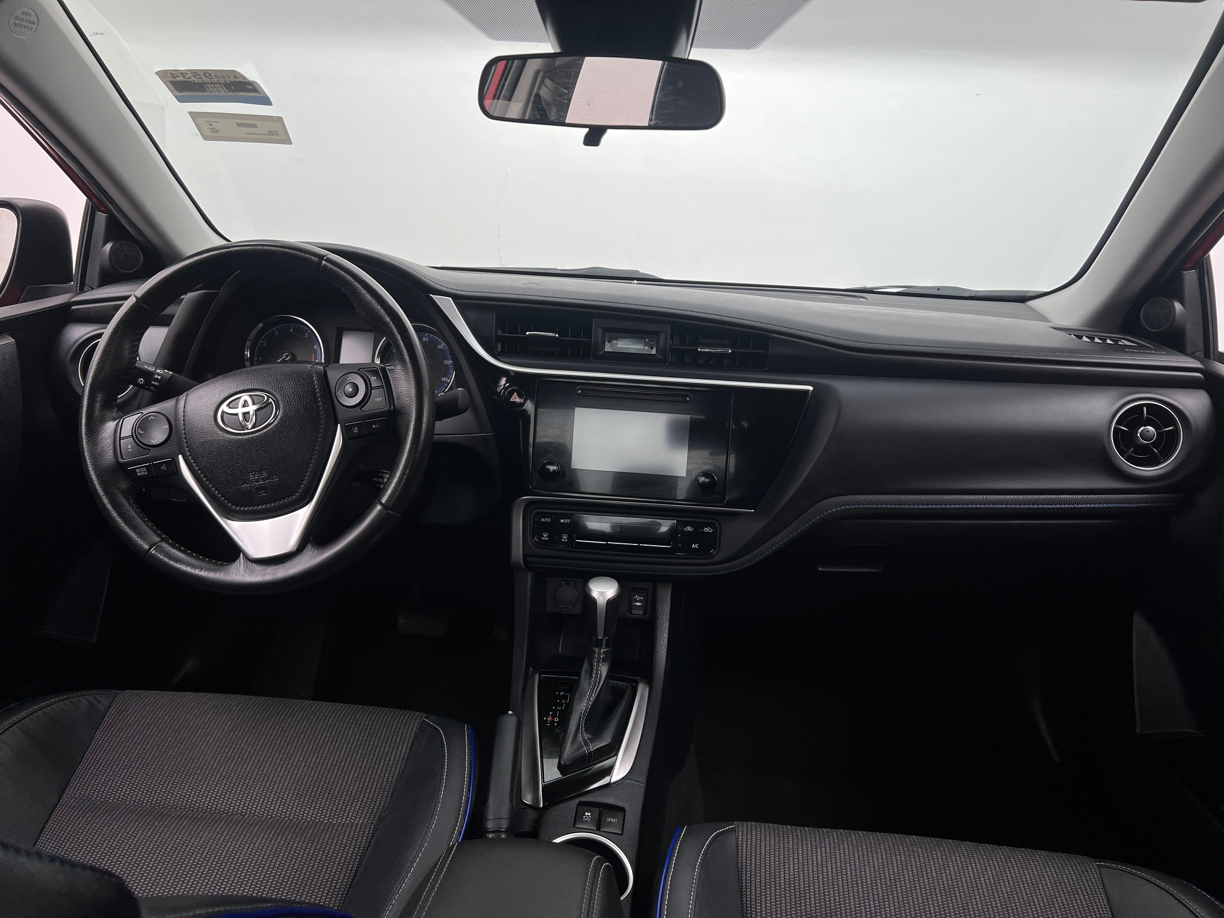 Thumbnail: 2019 Toyota Corolla - 3