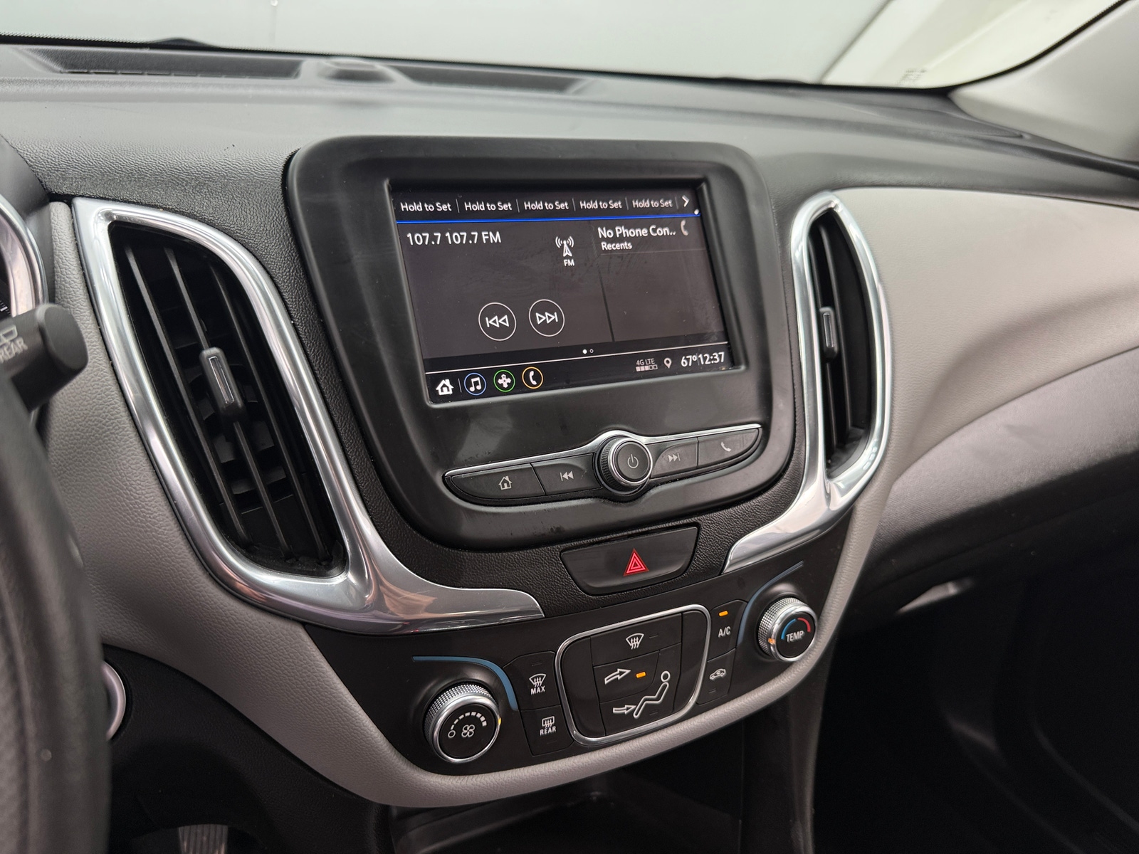 Thumbnail: 2020 Chevrolet Equinox - 4