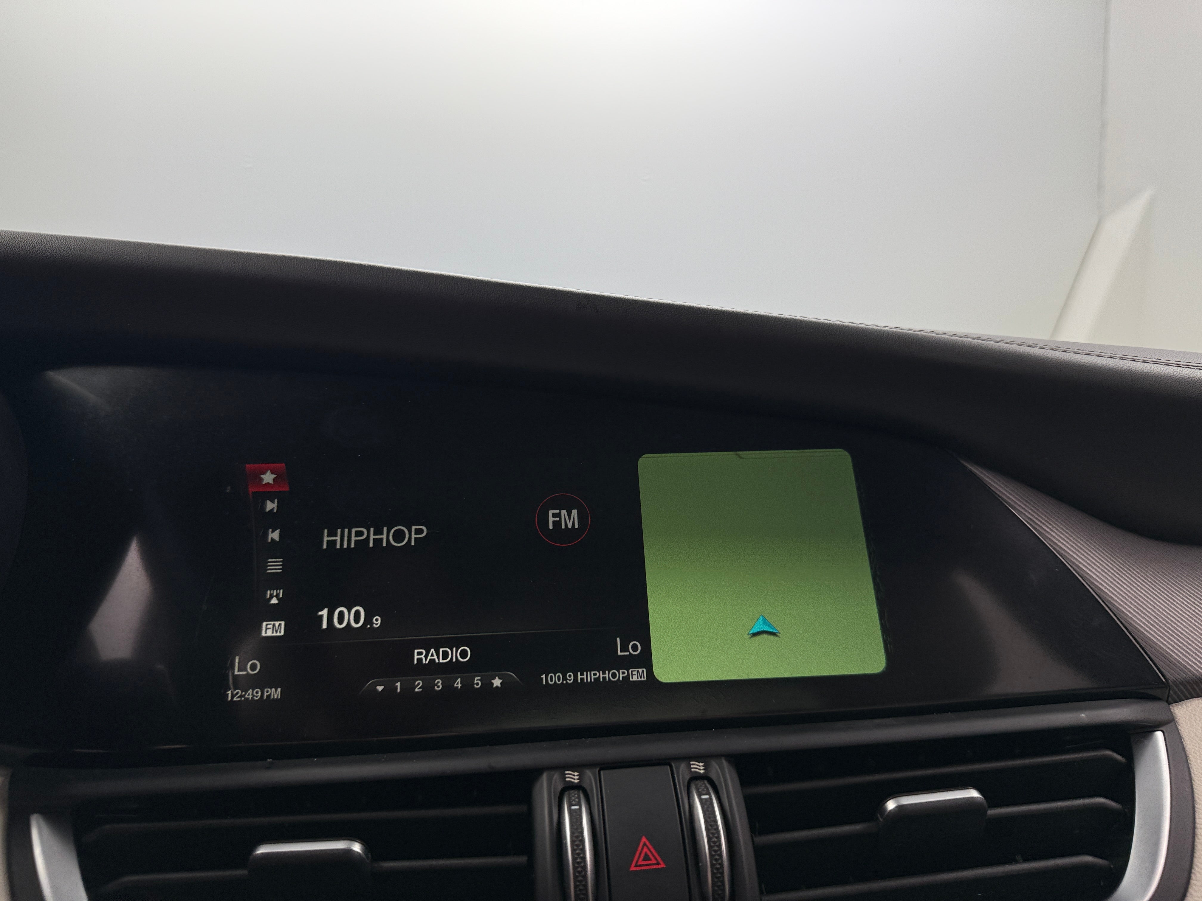 Thumbnail: 2019 Alfa Romeo Giulia - 3