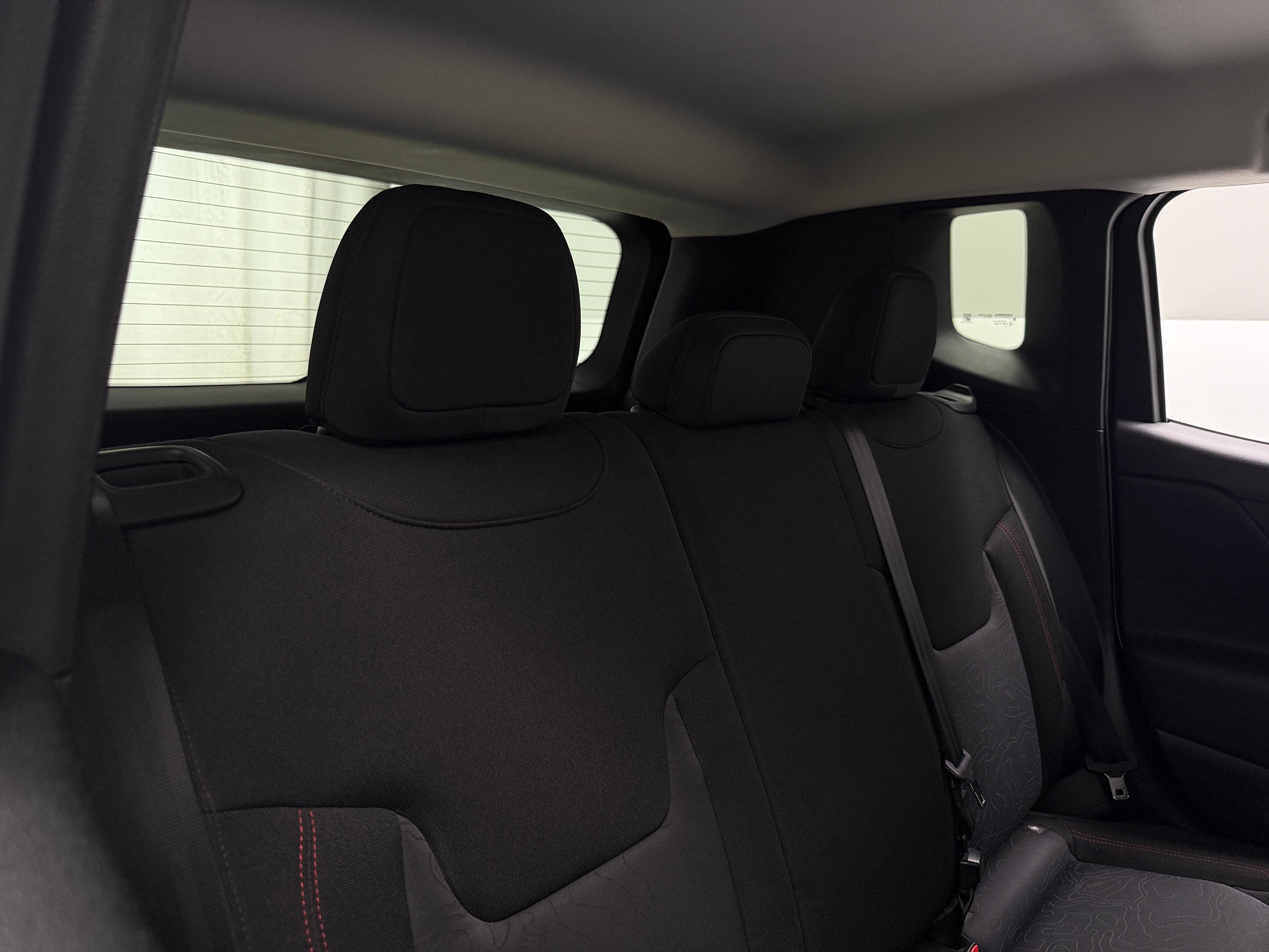 Thumbnail: 2017 Jeep Renegade - 6