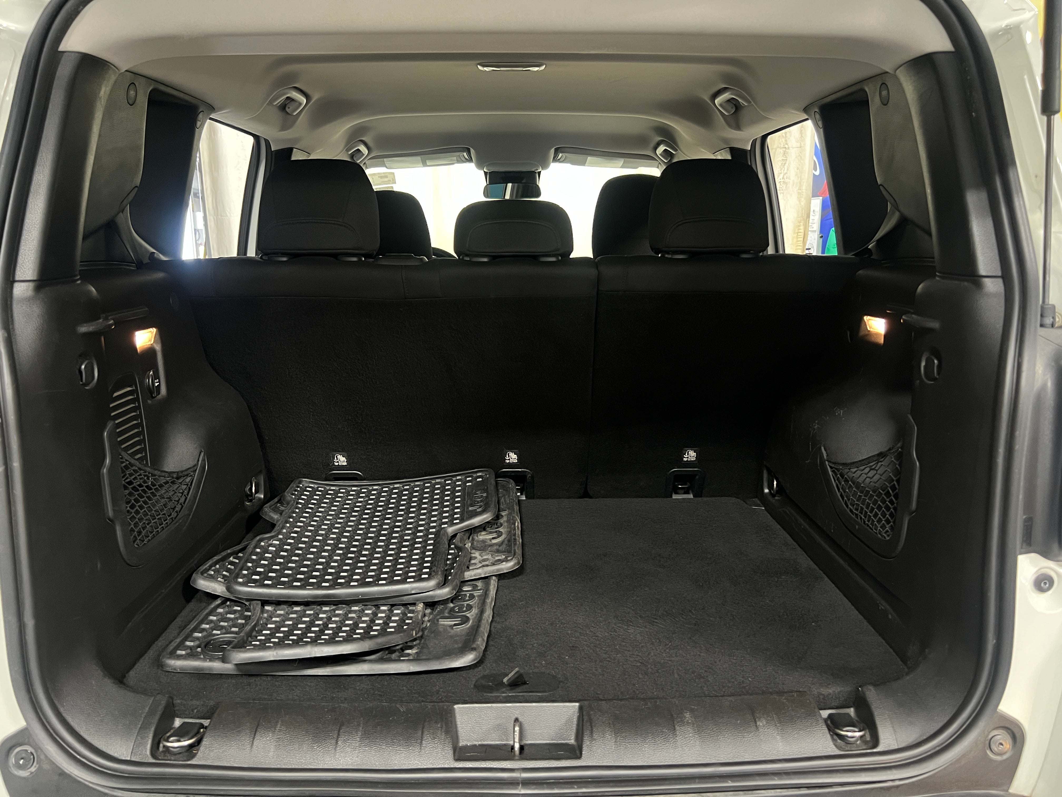 Thumbnail: 2017 Jeep Renegade - 7