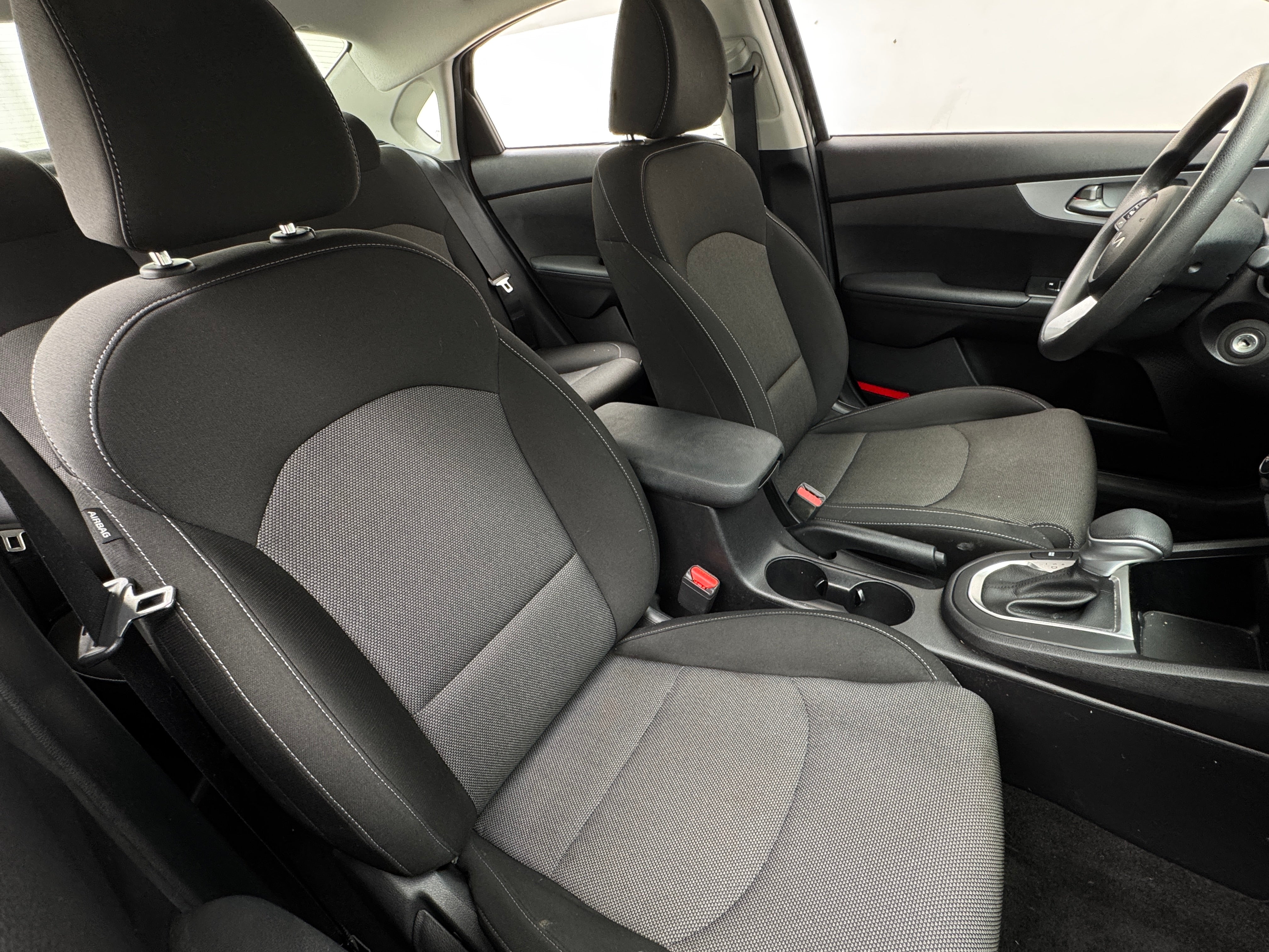 Thumbnail: 2022 Kia Forte - 2