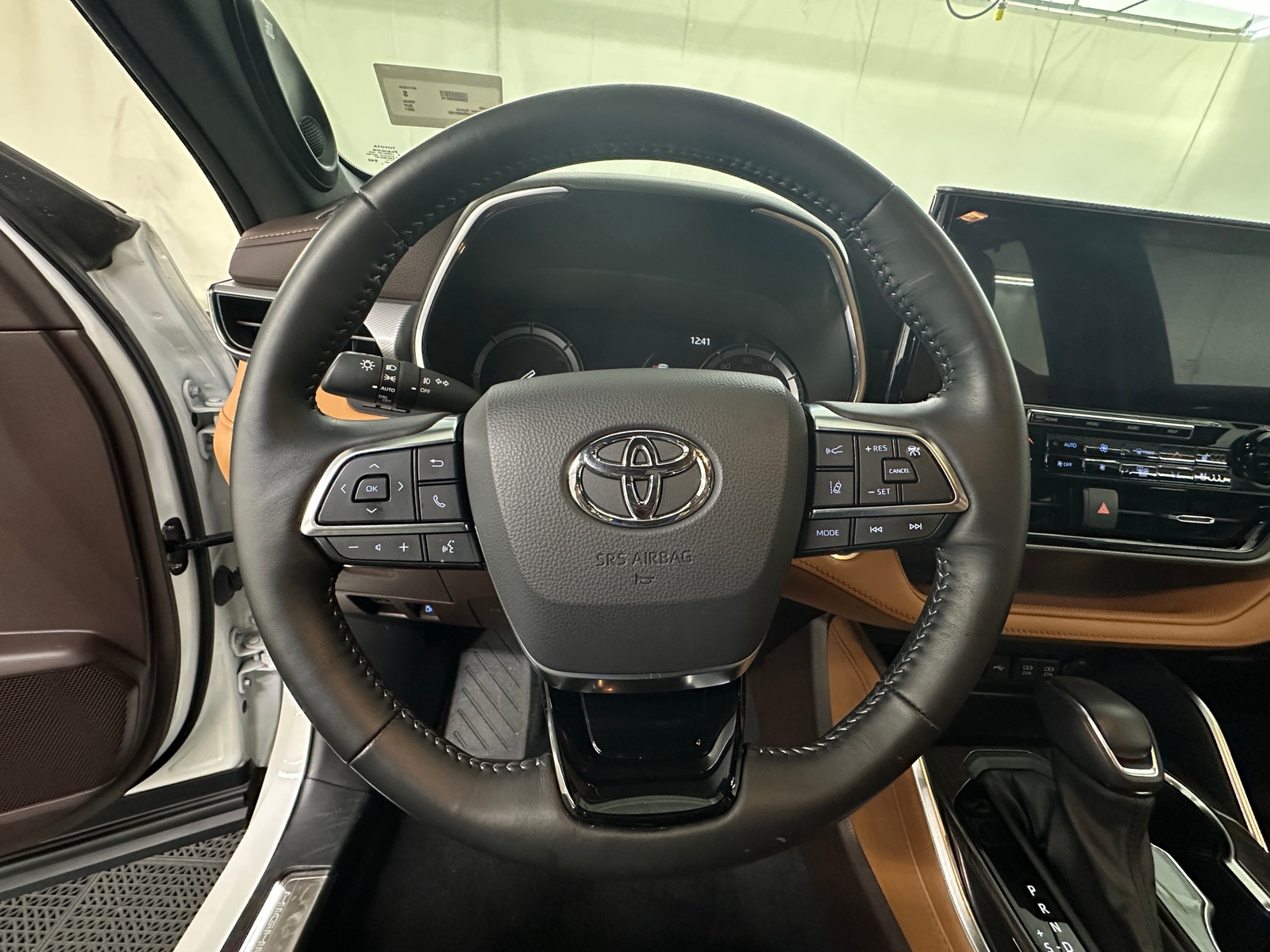 Thumbnail: 2021 Toyota Highlander - 4