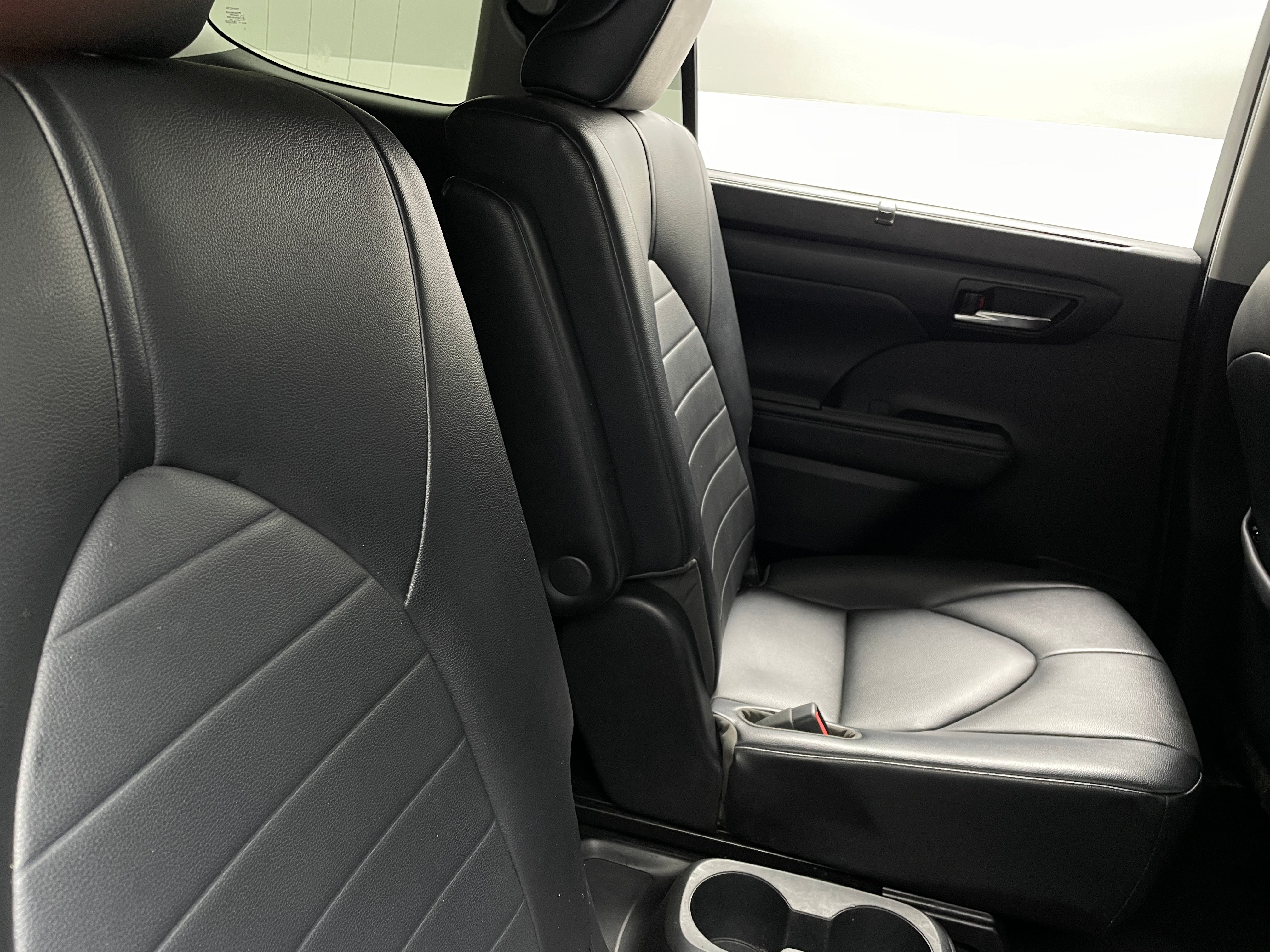 Thumbnail: 2021 Toyota Highlander - 5