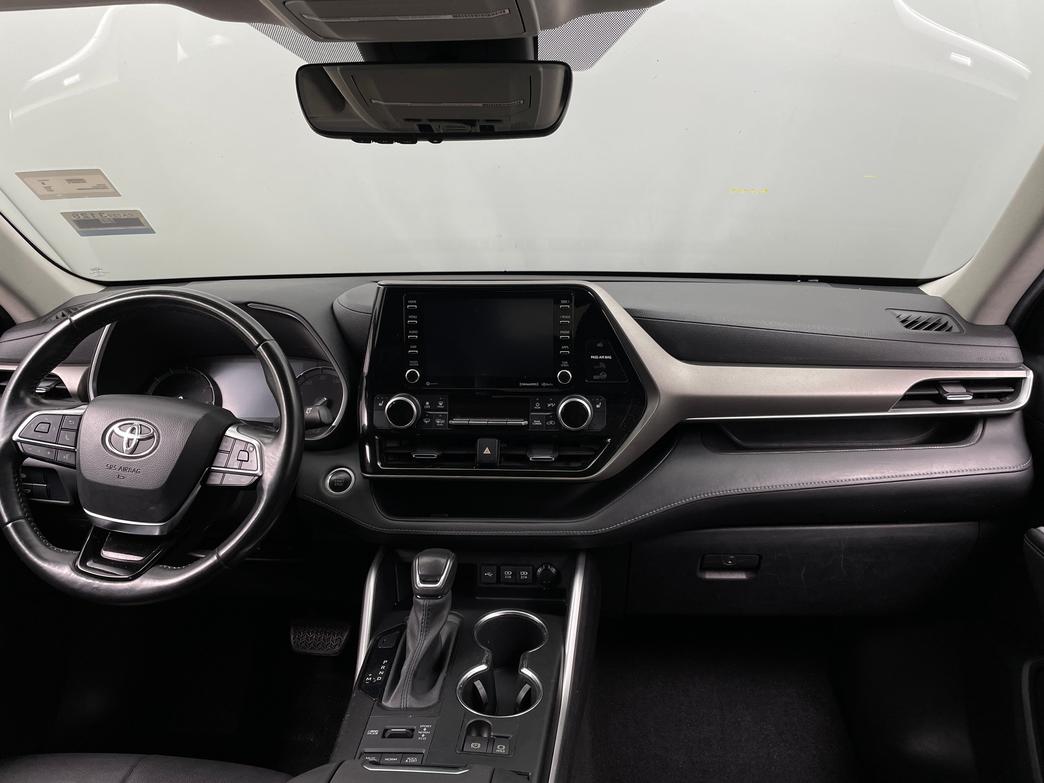 Thumbnail: 2021 Toyota Highlander - 2