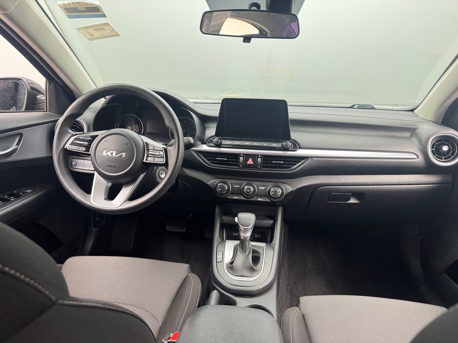 Thumbnail: 2022 Kia Forte - 3