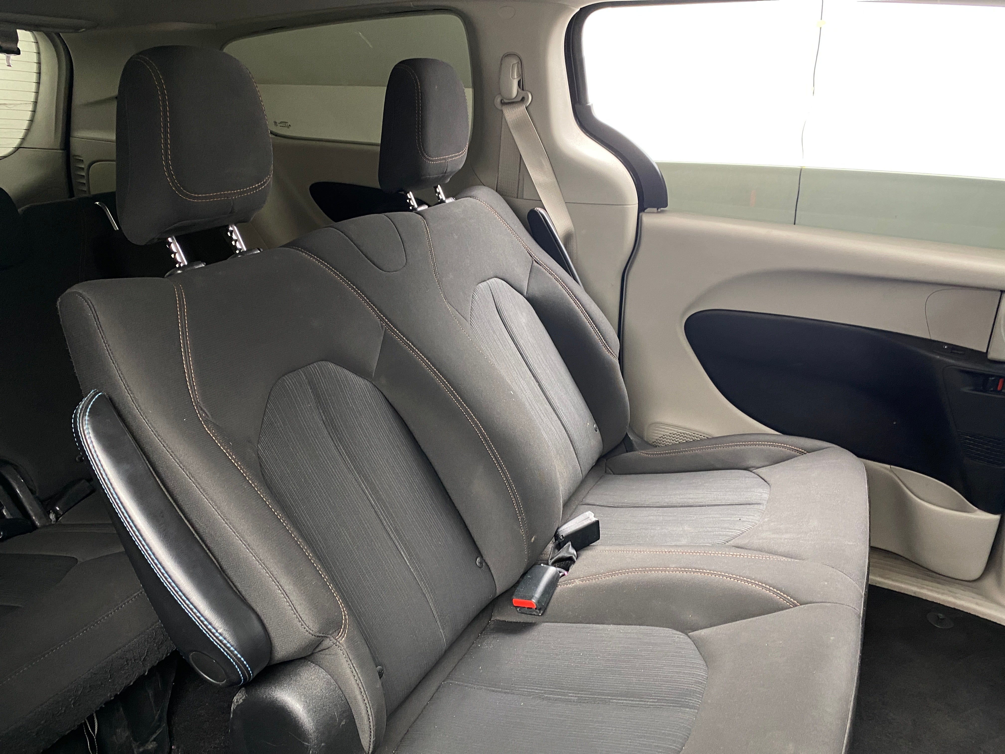 Thumbnail: 2018 Chrysler Pacifica - 6