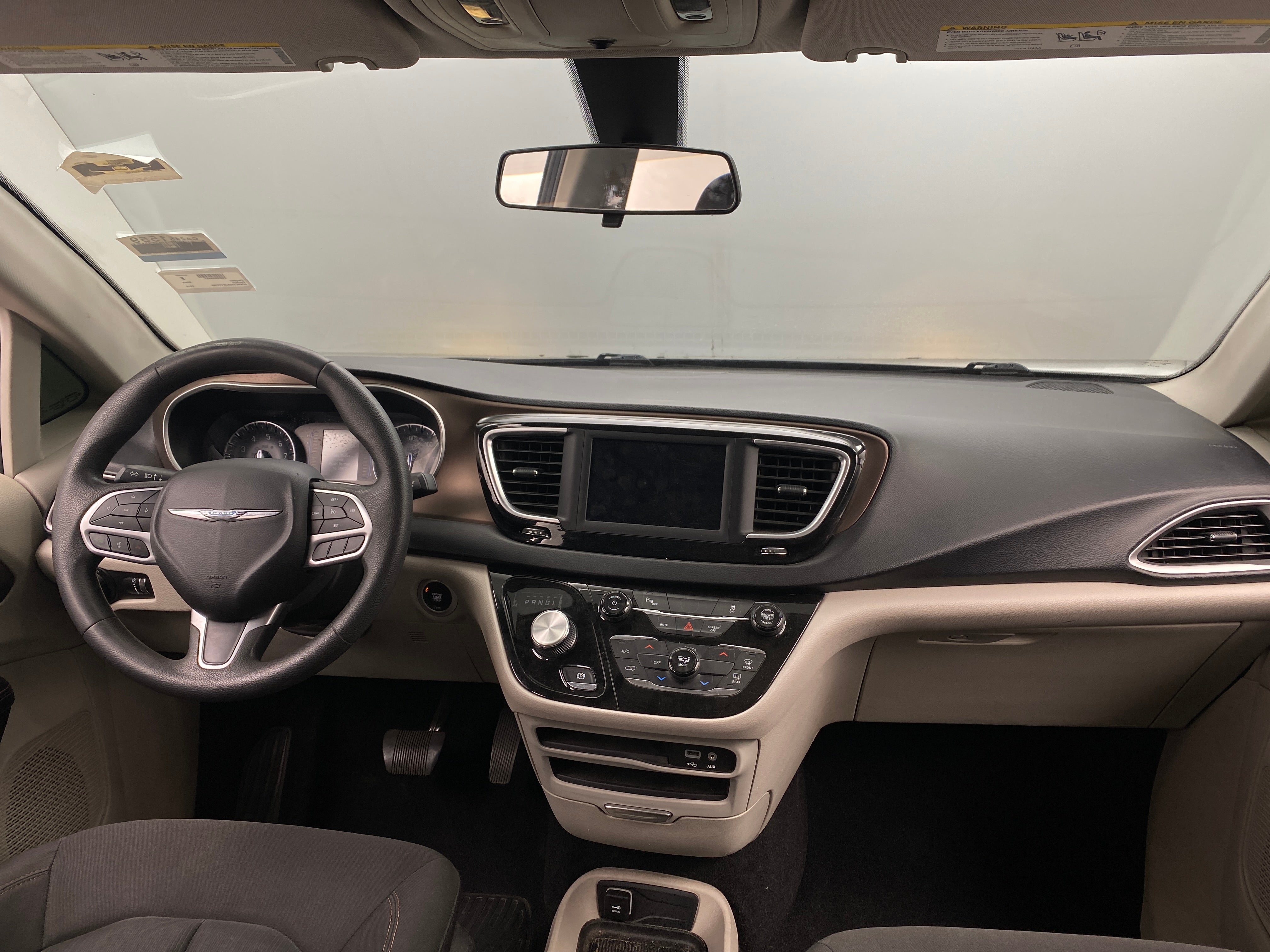 Thumbnail: 2018 Chrysler Pacifica - 3