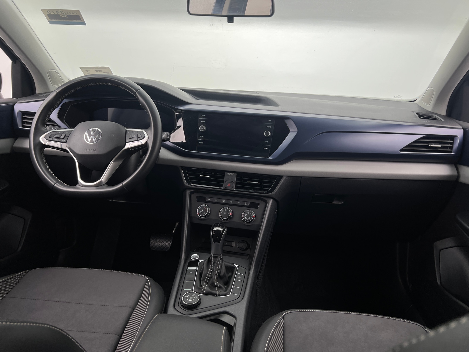 Thumbnail: 2022 Volkswagen Taos - 2