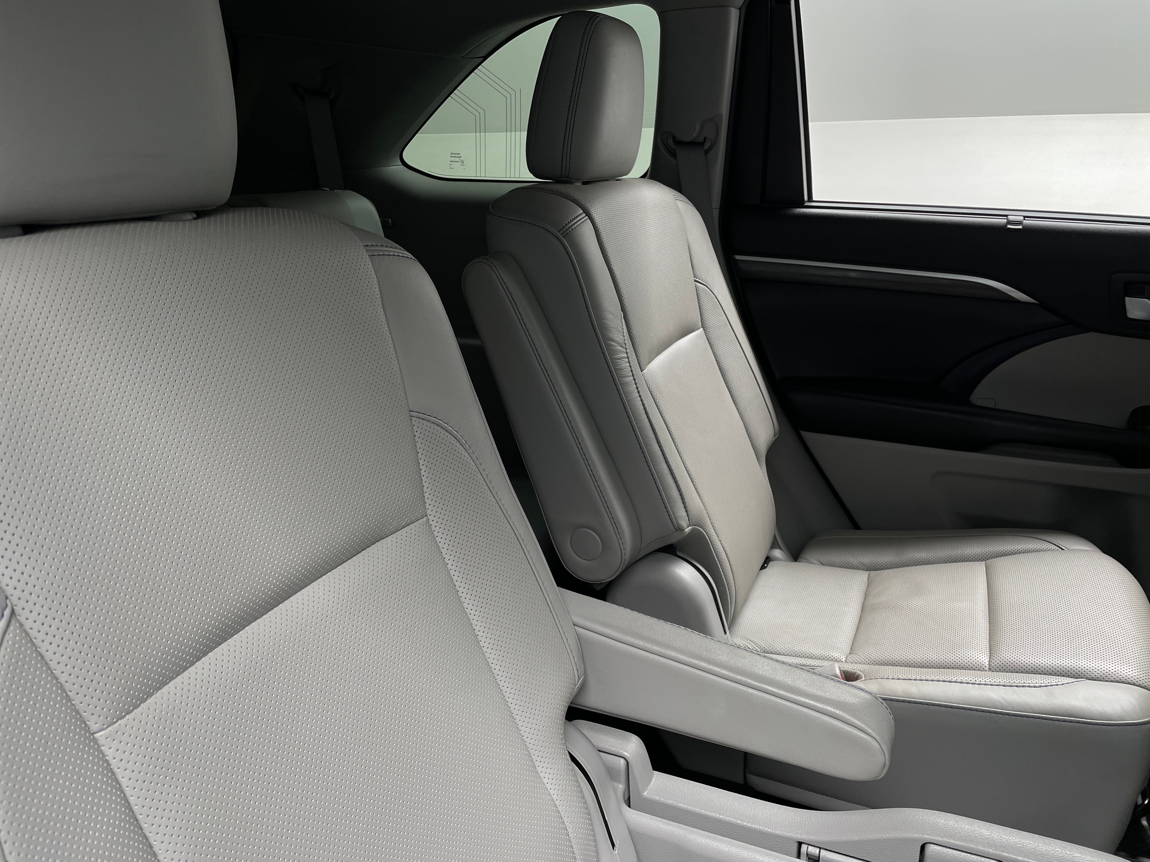Thumbnail: 2019 Toyota Highlander - 5