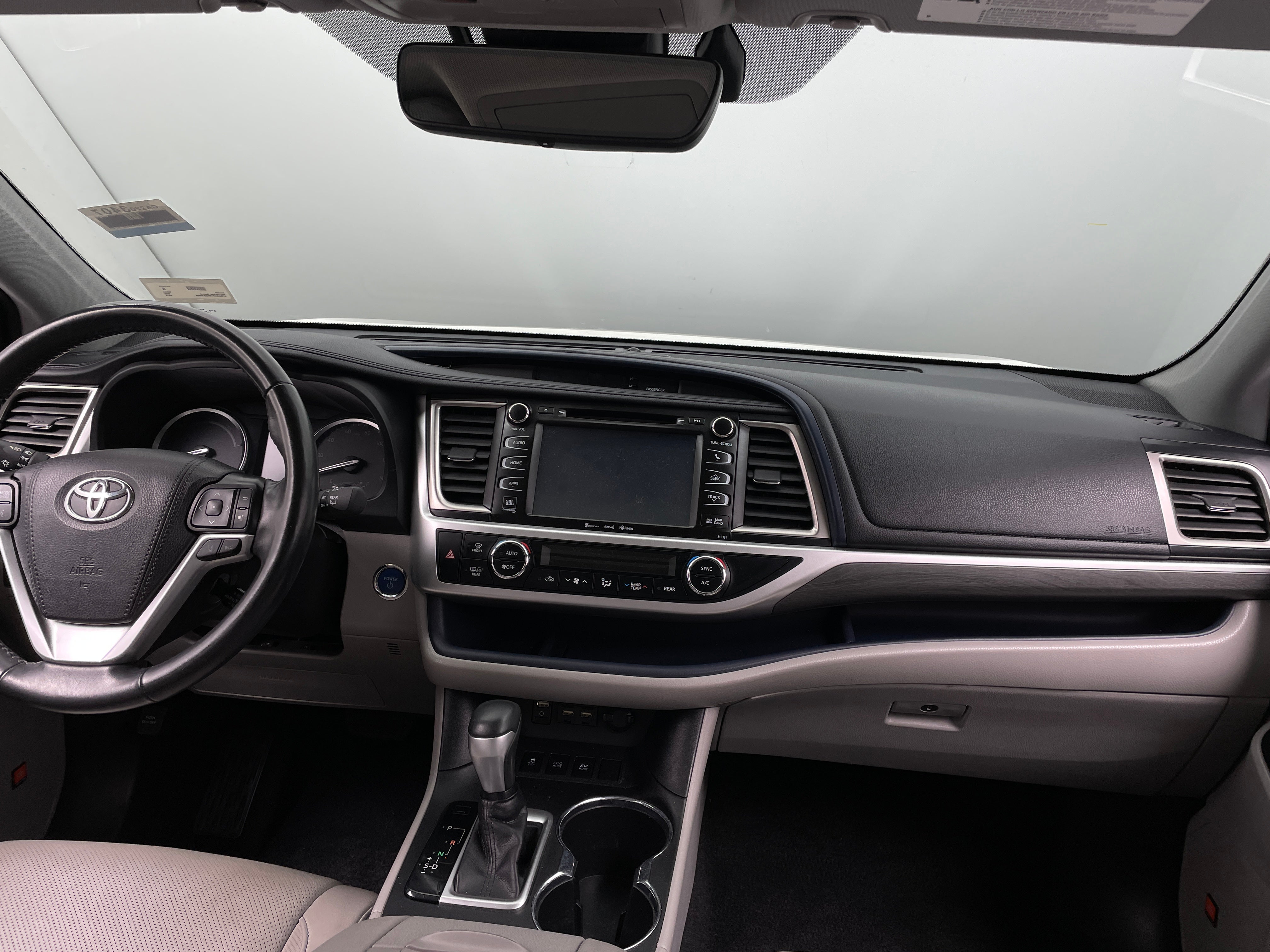 Thumbnail: 2019 Toyota Highlander - 2