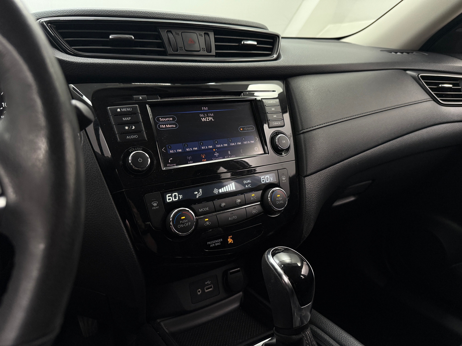 Thumbnail: 2018 Nissan Rogue - 4