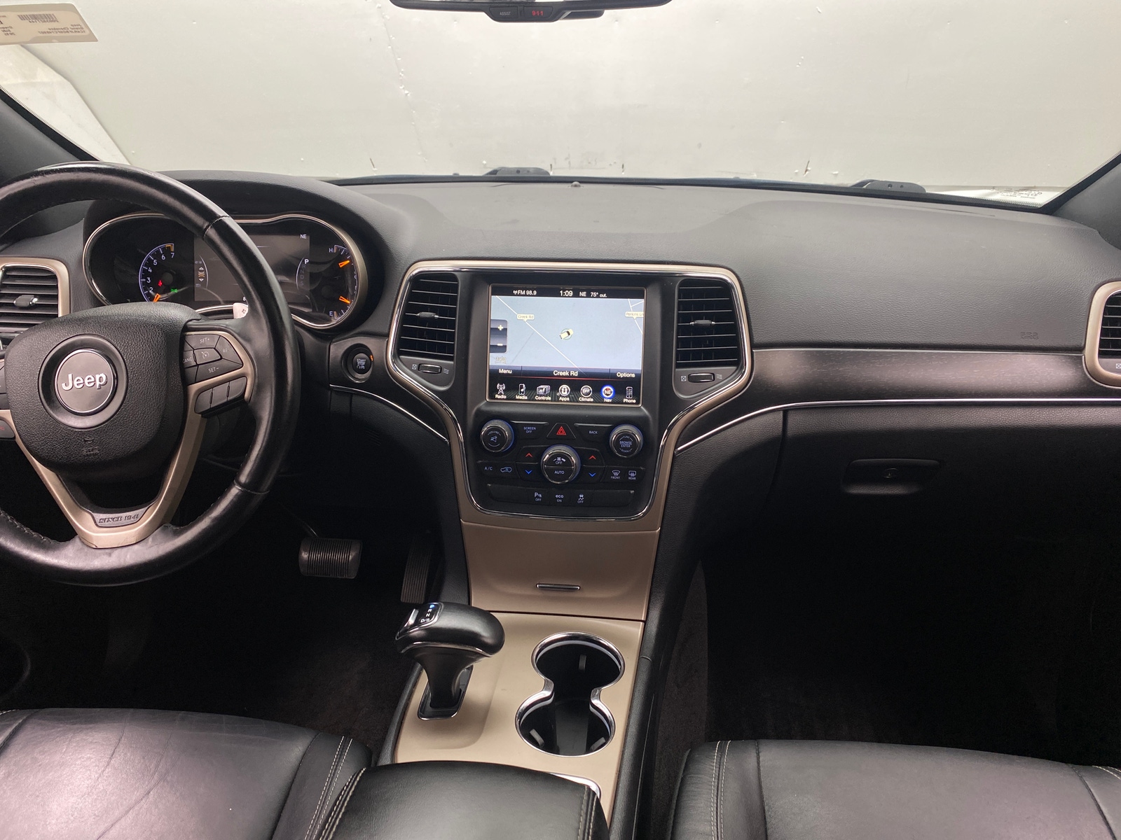 Thumbnail: 2015 Jeep Grand Cherokee - 2