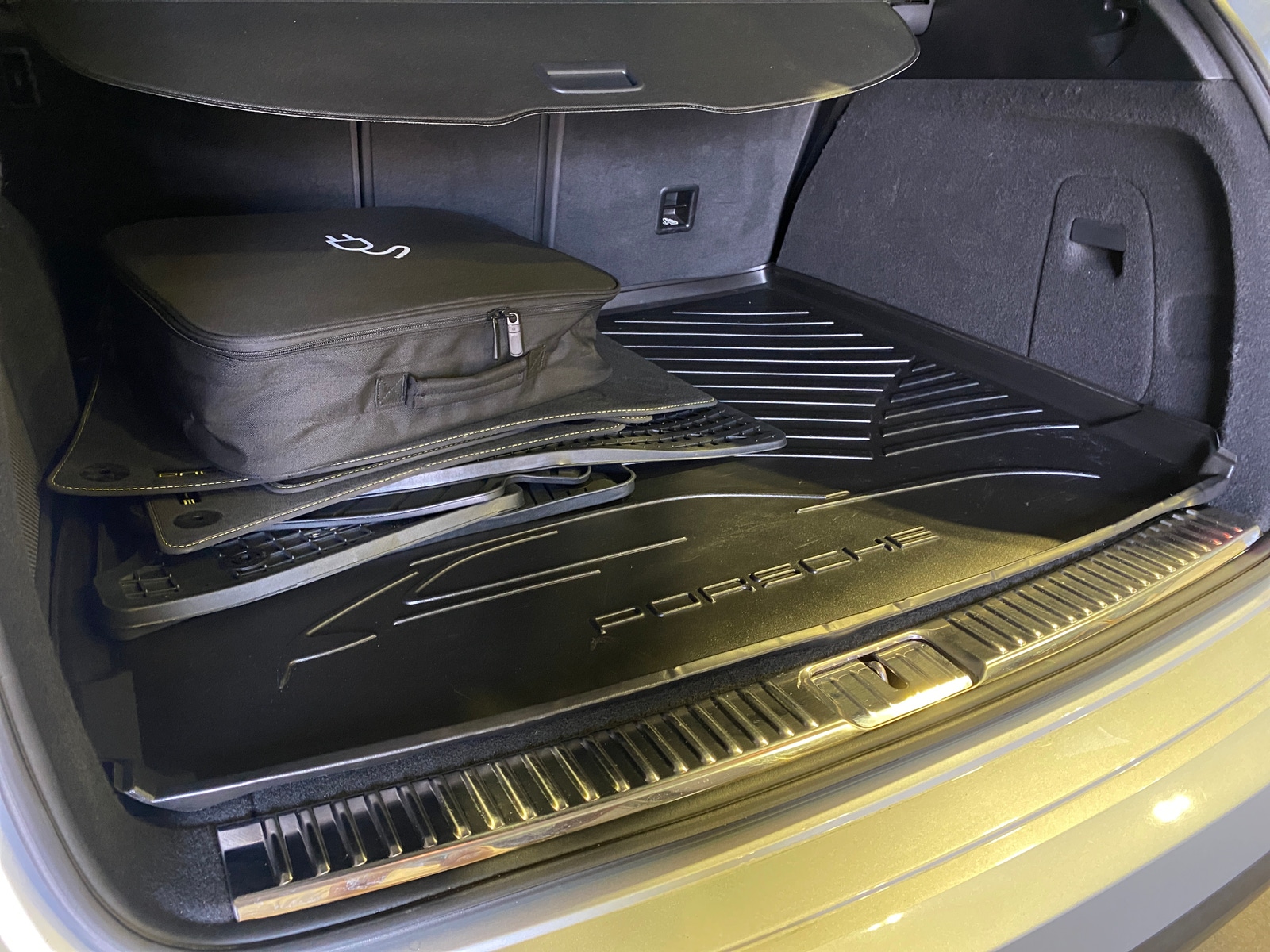Thumbnail: 2016 Porsche Cayenne - 6