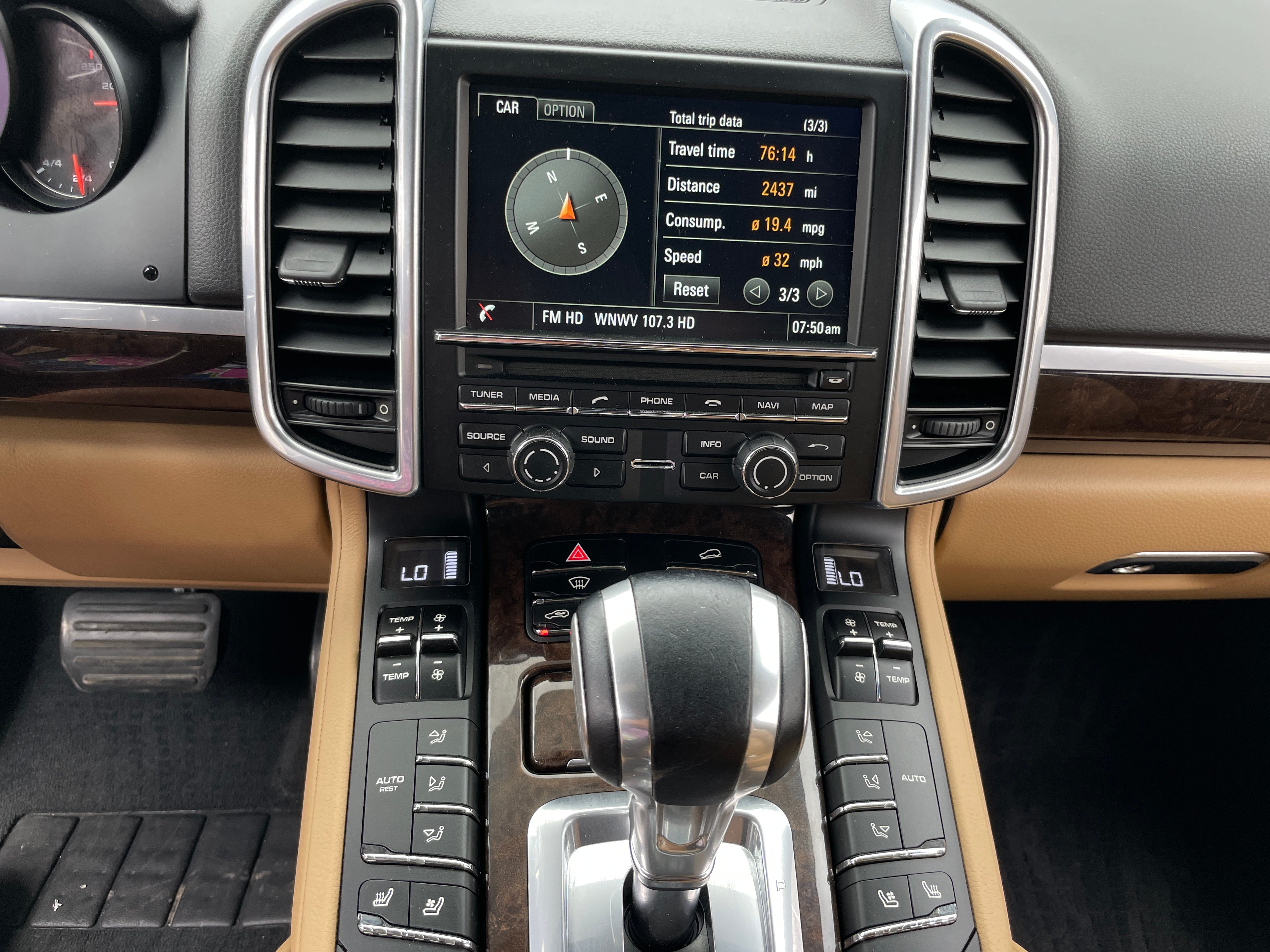 Thumbnail: 2016 Porsche Cayenne - 3