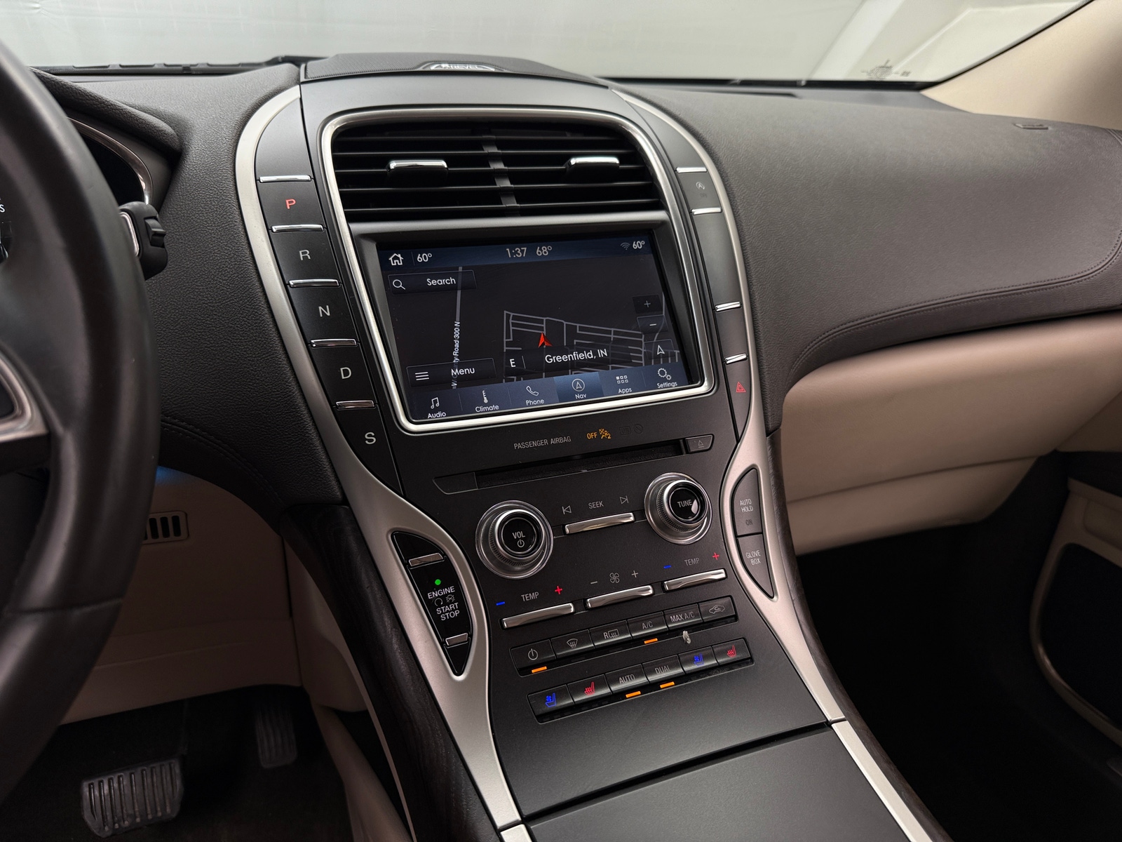 Thumbnail: 2019 Lincoln Nautilus - 3