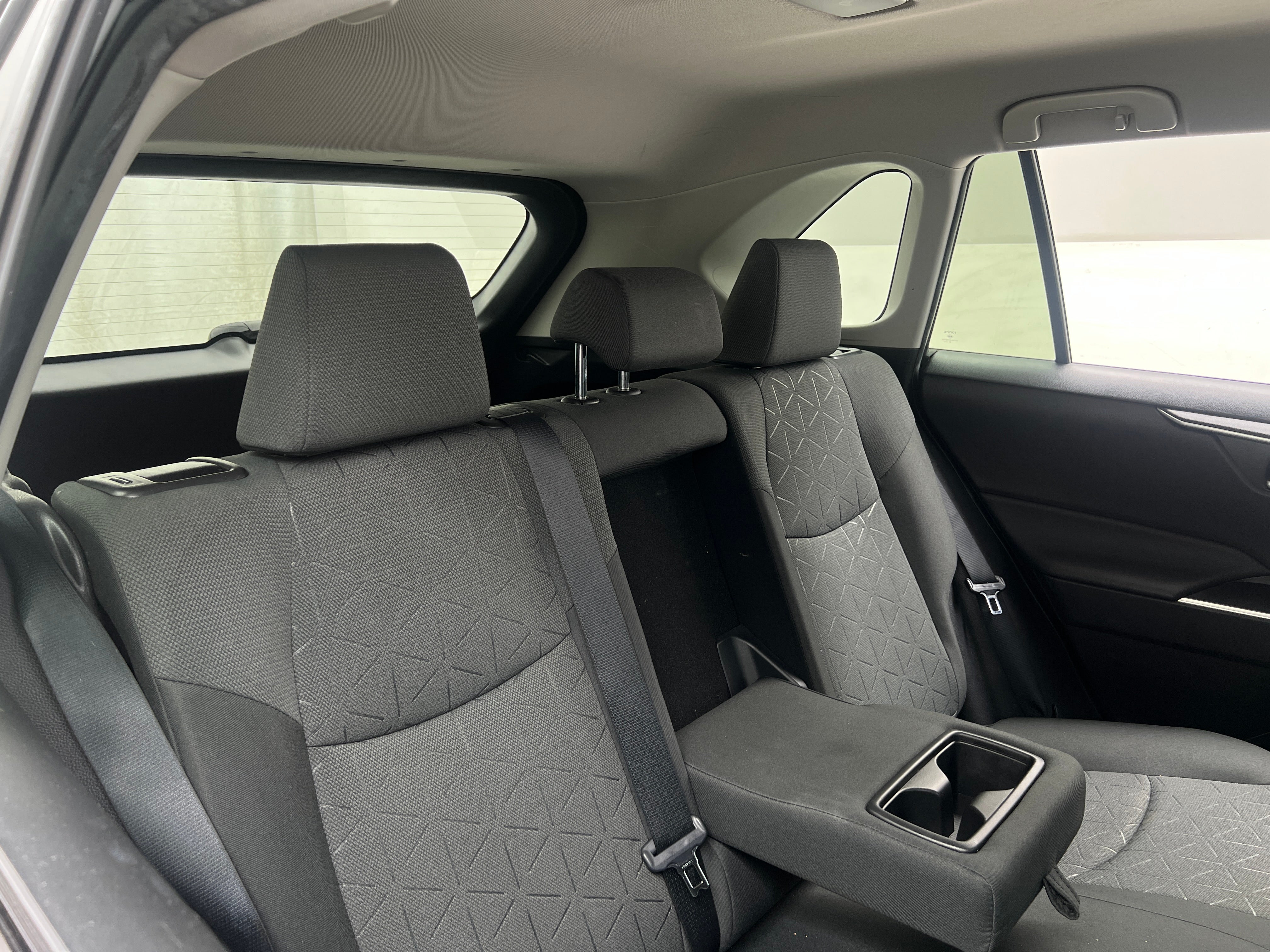 Thumbnail: 2022 Toyota RAV4 - 6