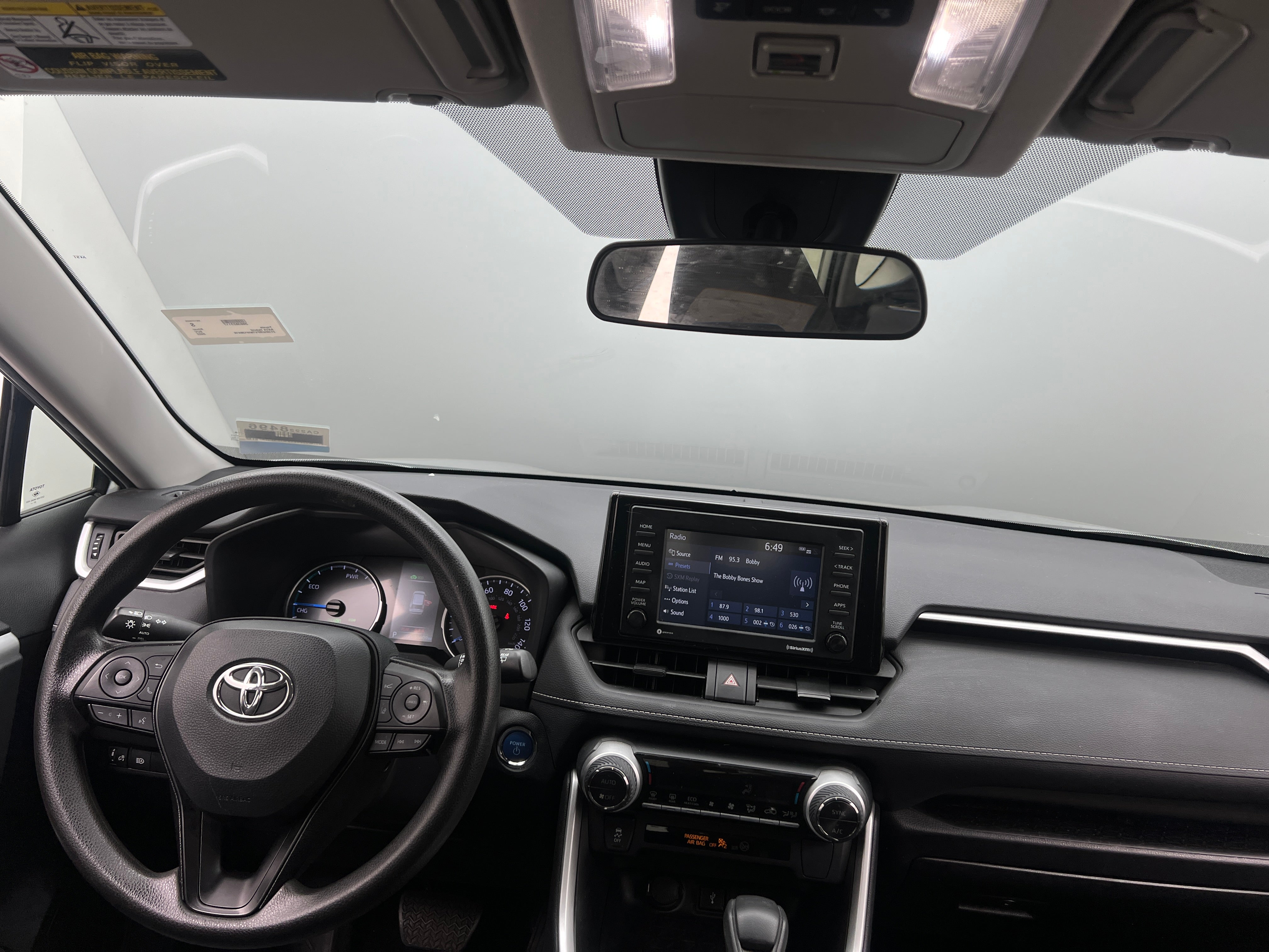 Thumbnail: 2022 Toyota RAV4 - 3