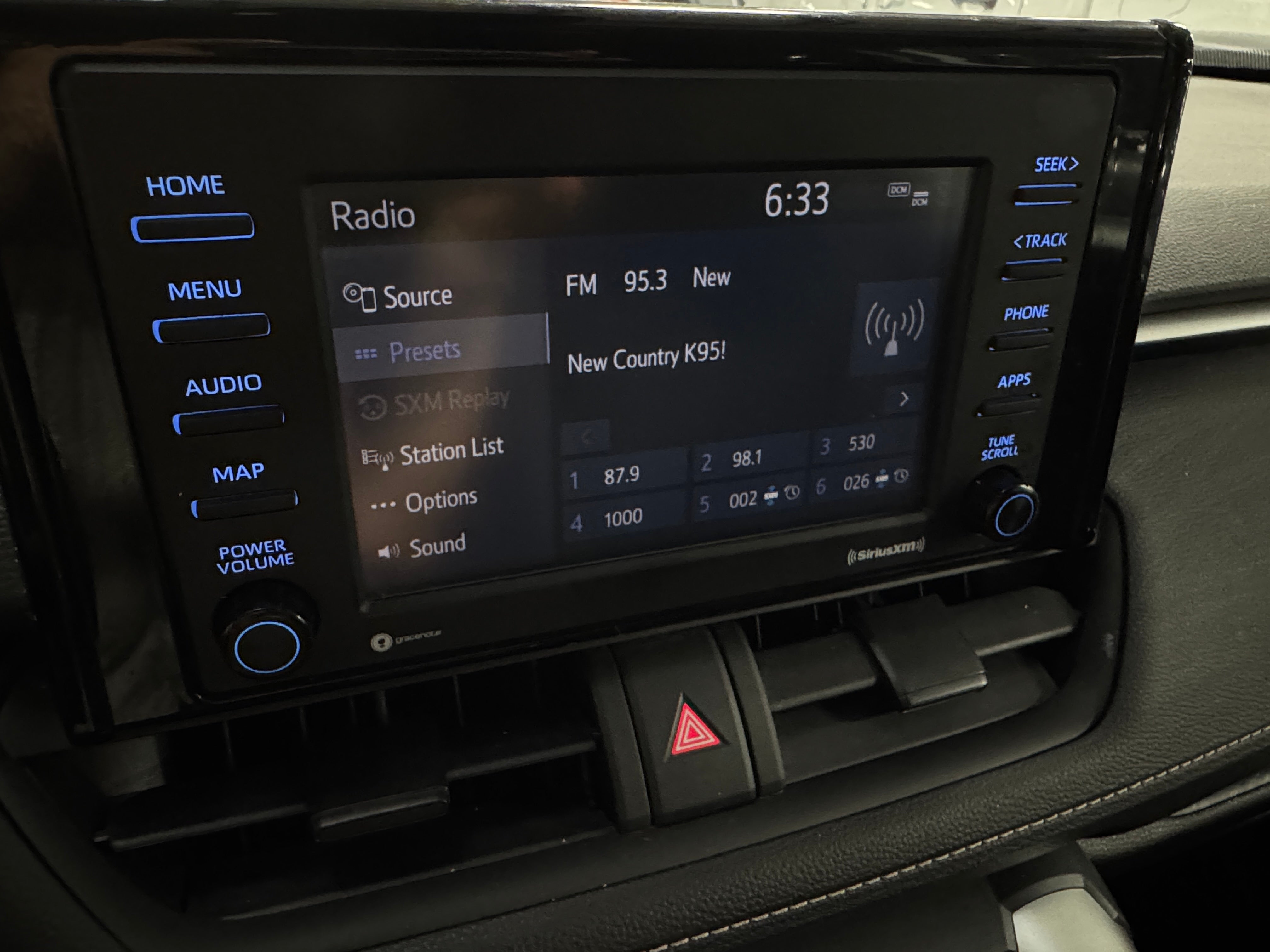 Thumbnail: 2022 Toyota RAV4 - 4
