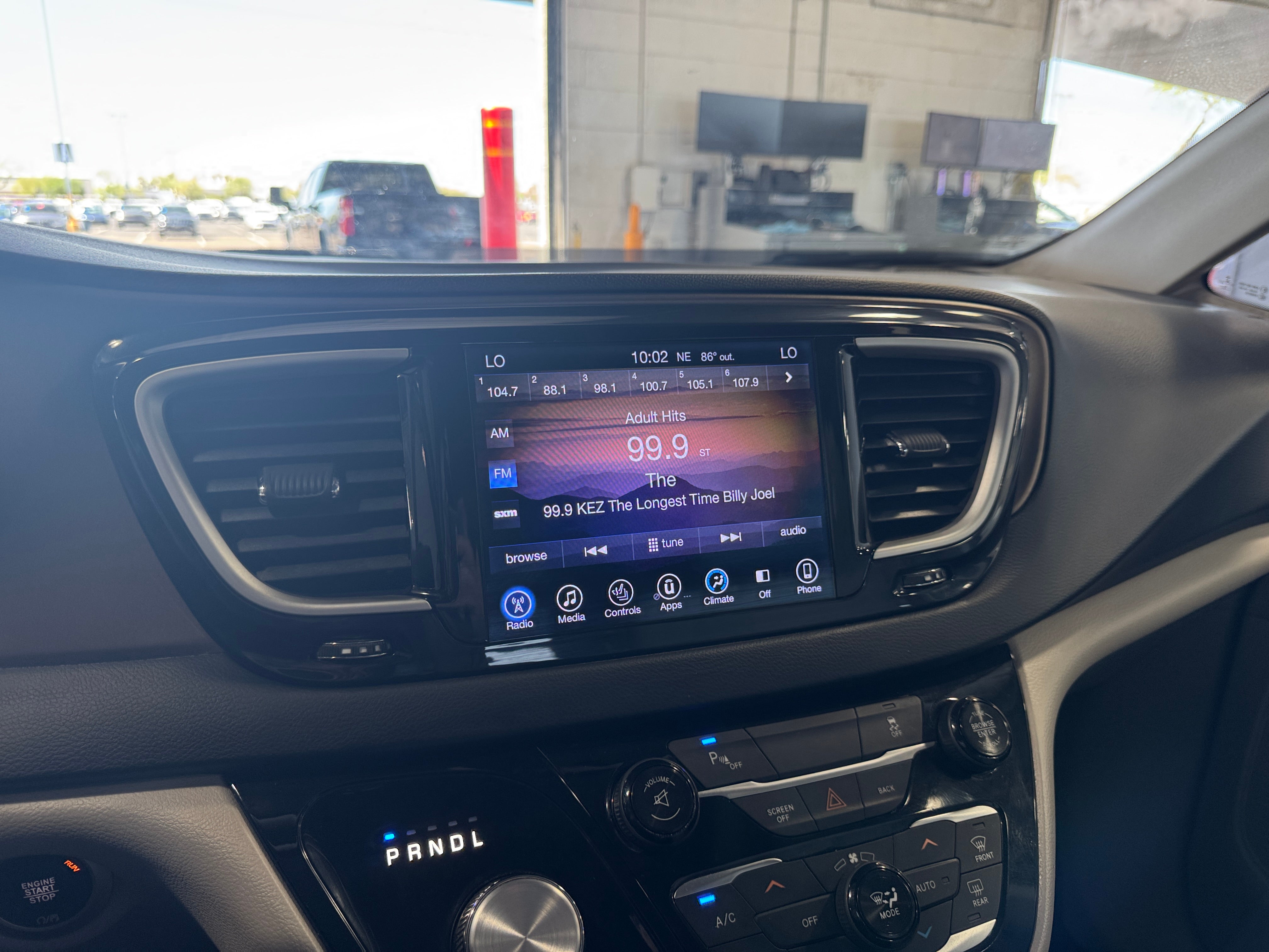 Thumbnail: 2017 Chrysler Pacifica - 3