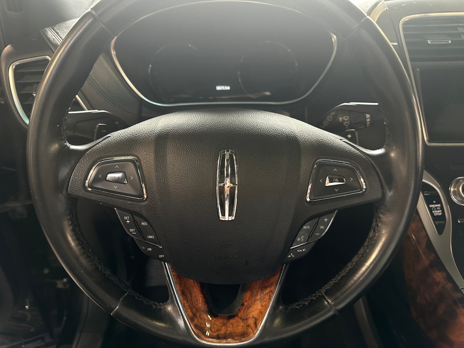 Thumbnail: 2016 Lincoln MKX - 4