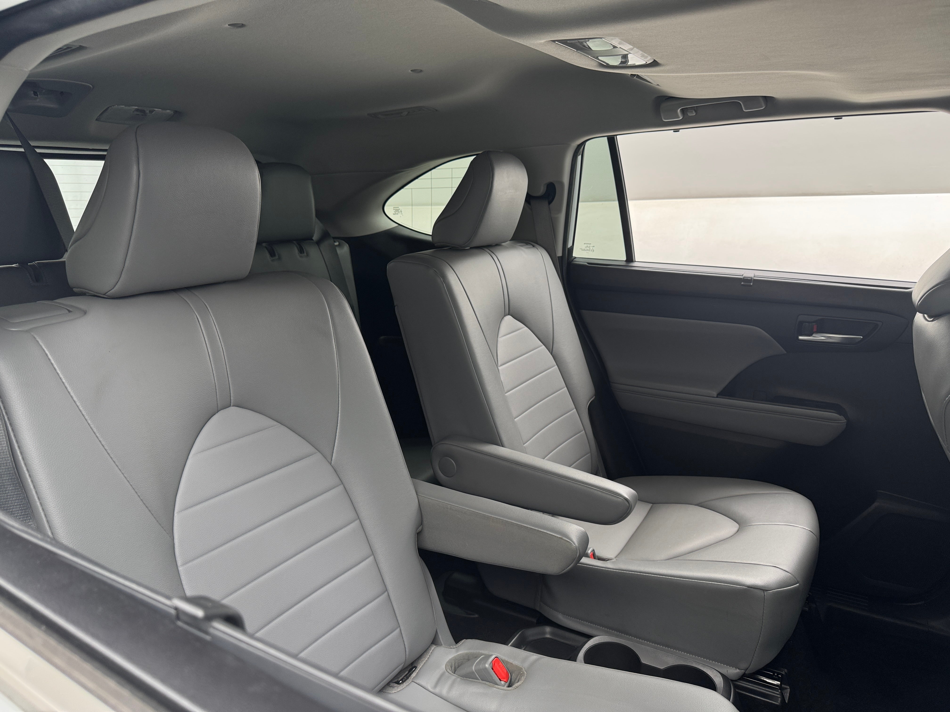 Thumbnail: 2022 Toyota Highlander - 5