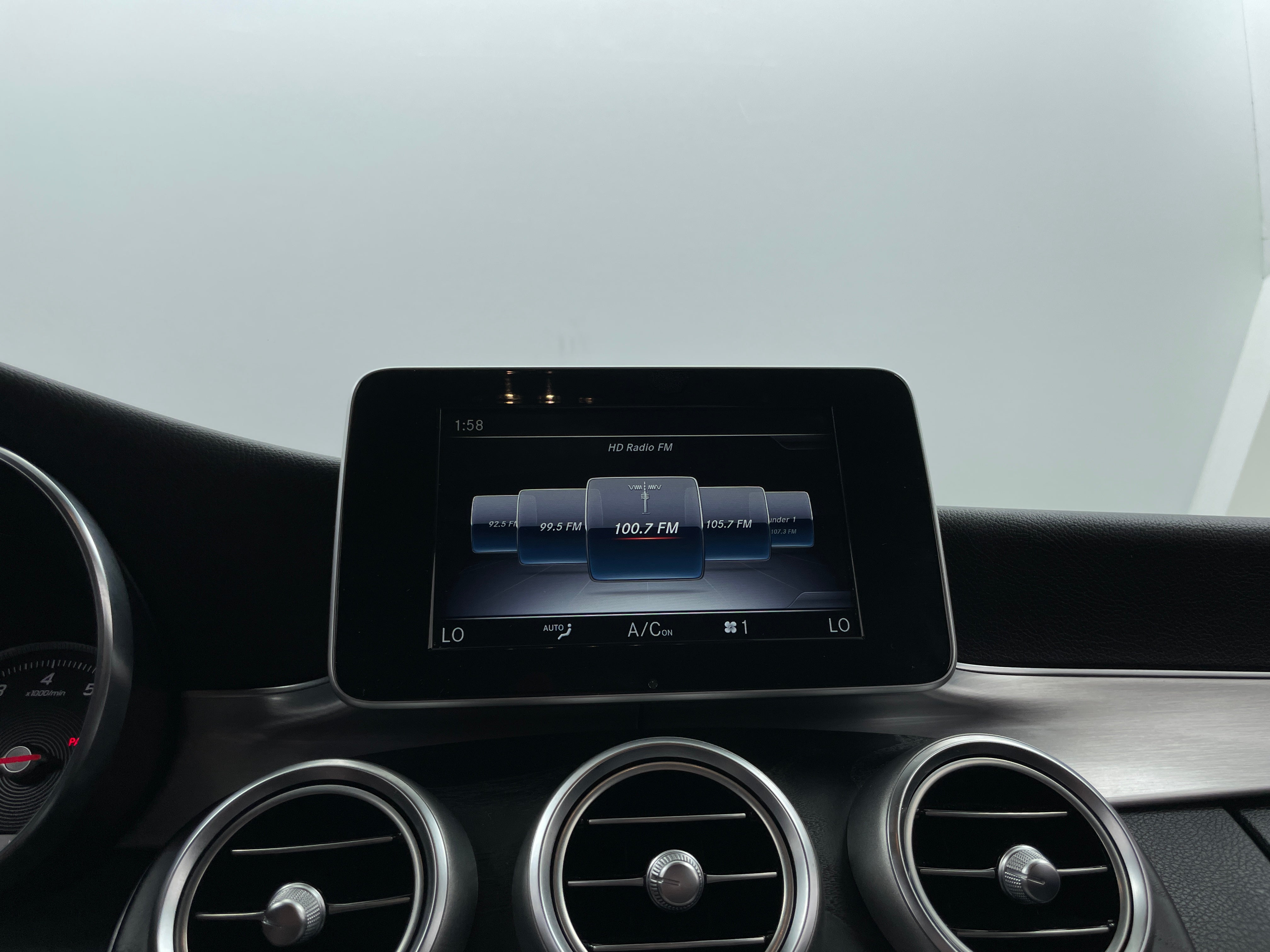 Thumbnail: 2018 Mercedes-Benz C-Class - 2