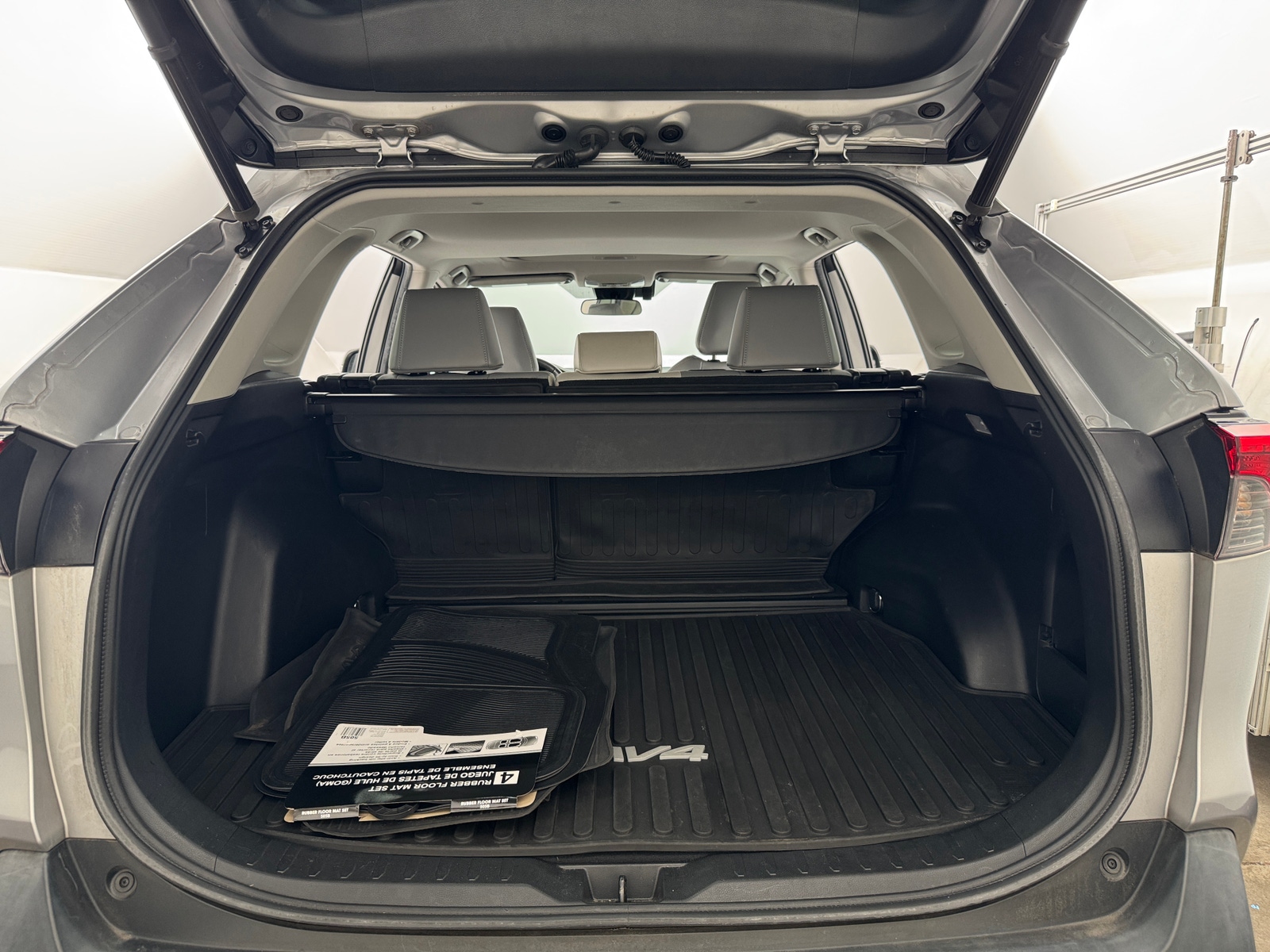 Thumbnail: 2021 Toyota RAV4 - 6