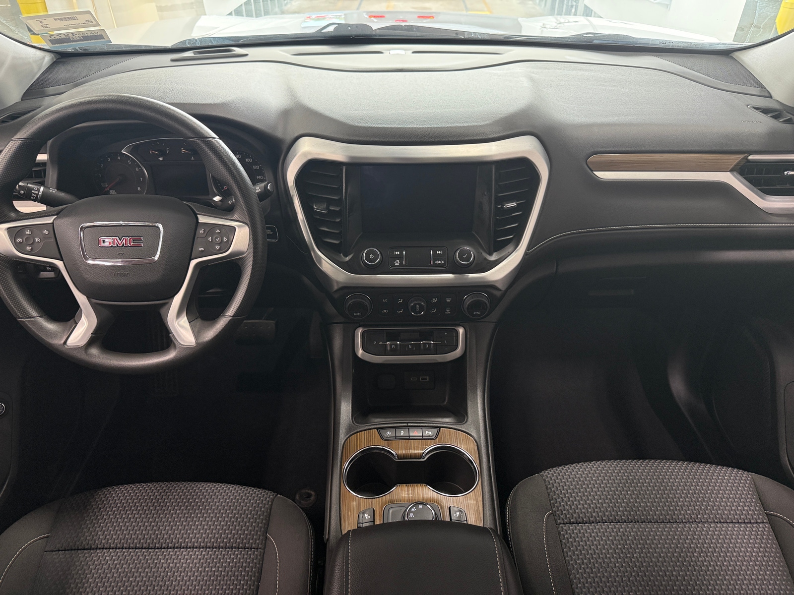 Thumbnail: 2023 GMC Acadia - 3