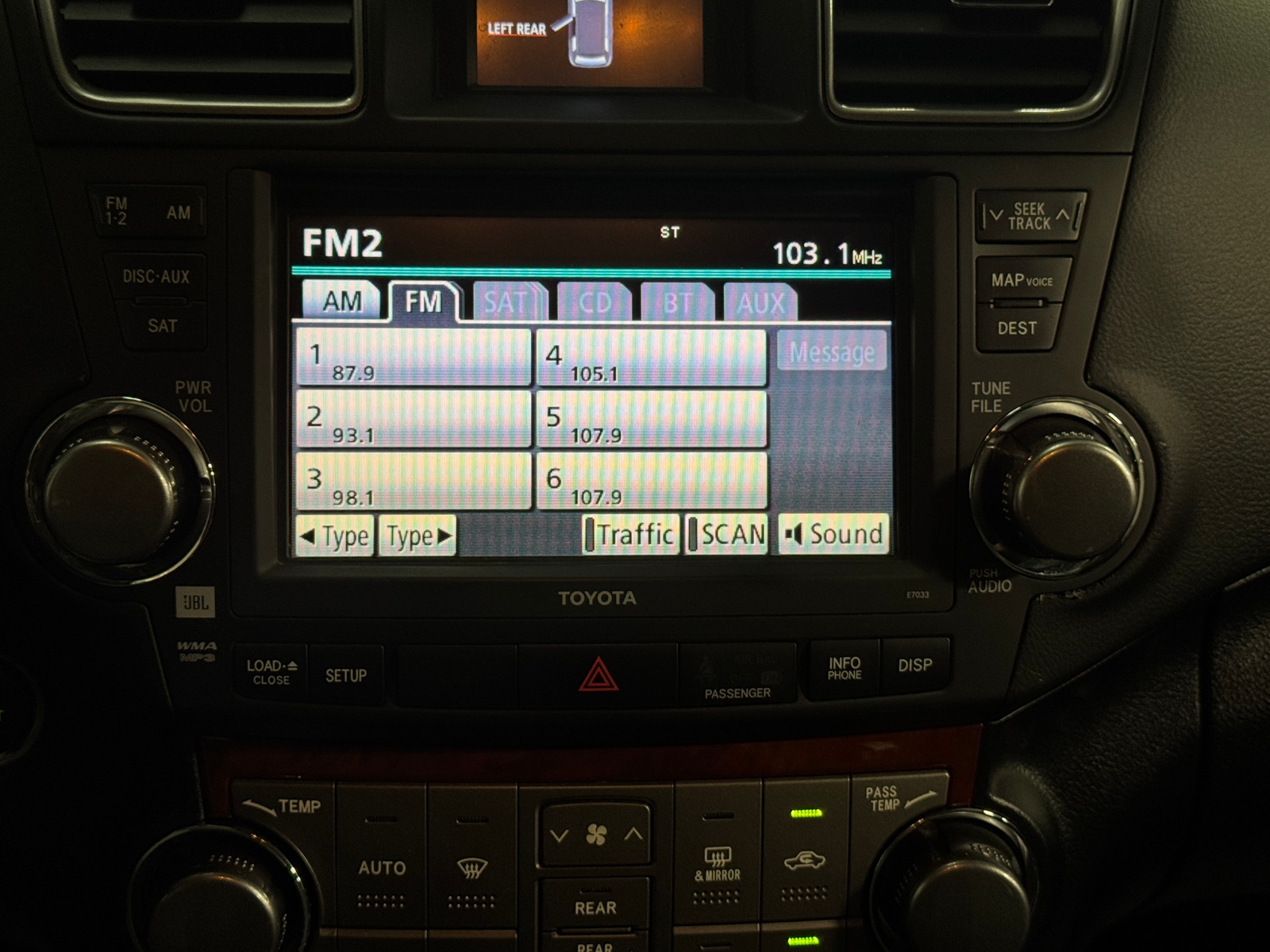 Thumbnail: 2011 Toyota Highlander - 3