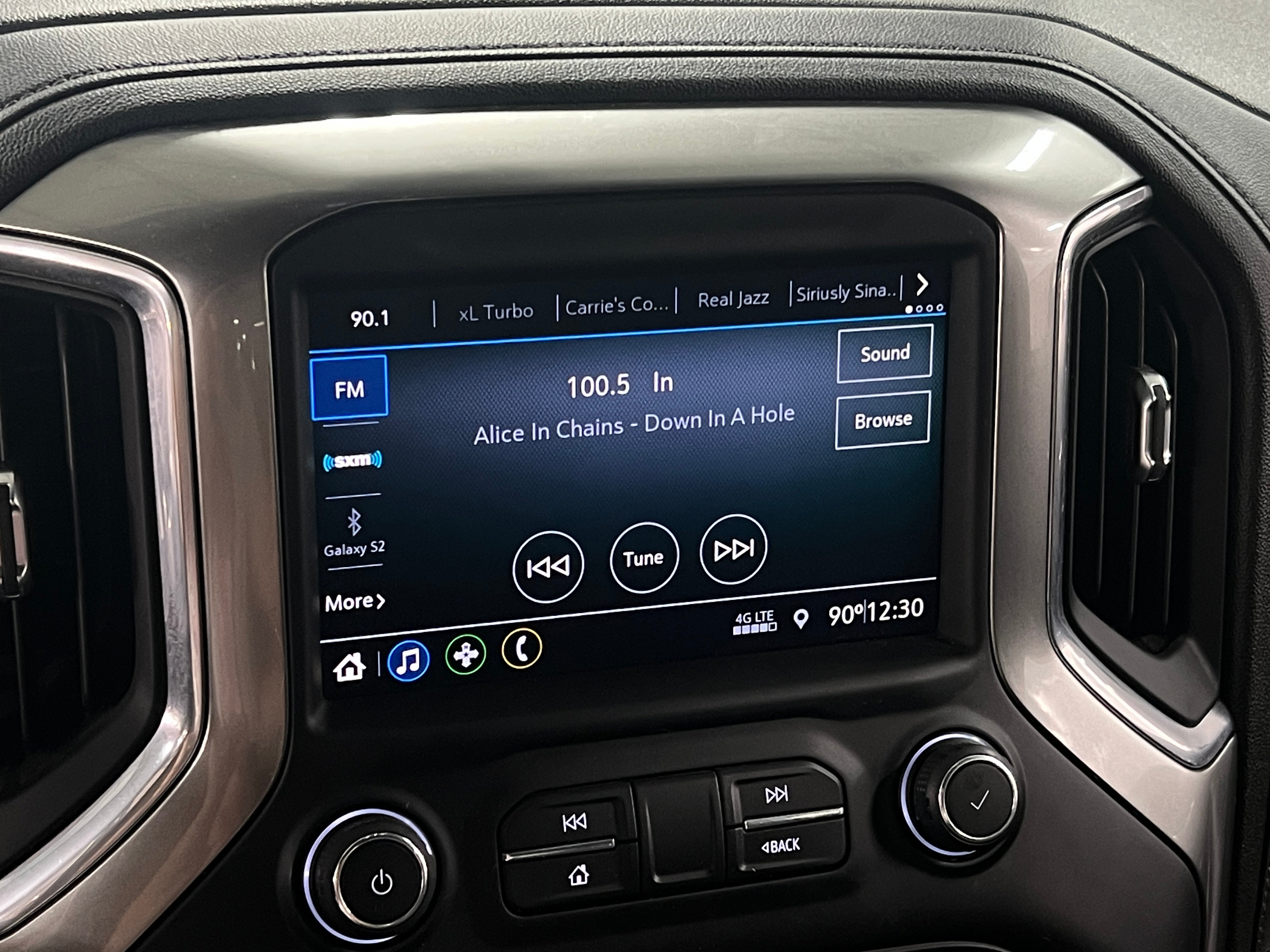 Thumbnail: 2021 Chevrolet Silverado 1500 - 4