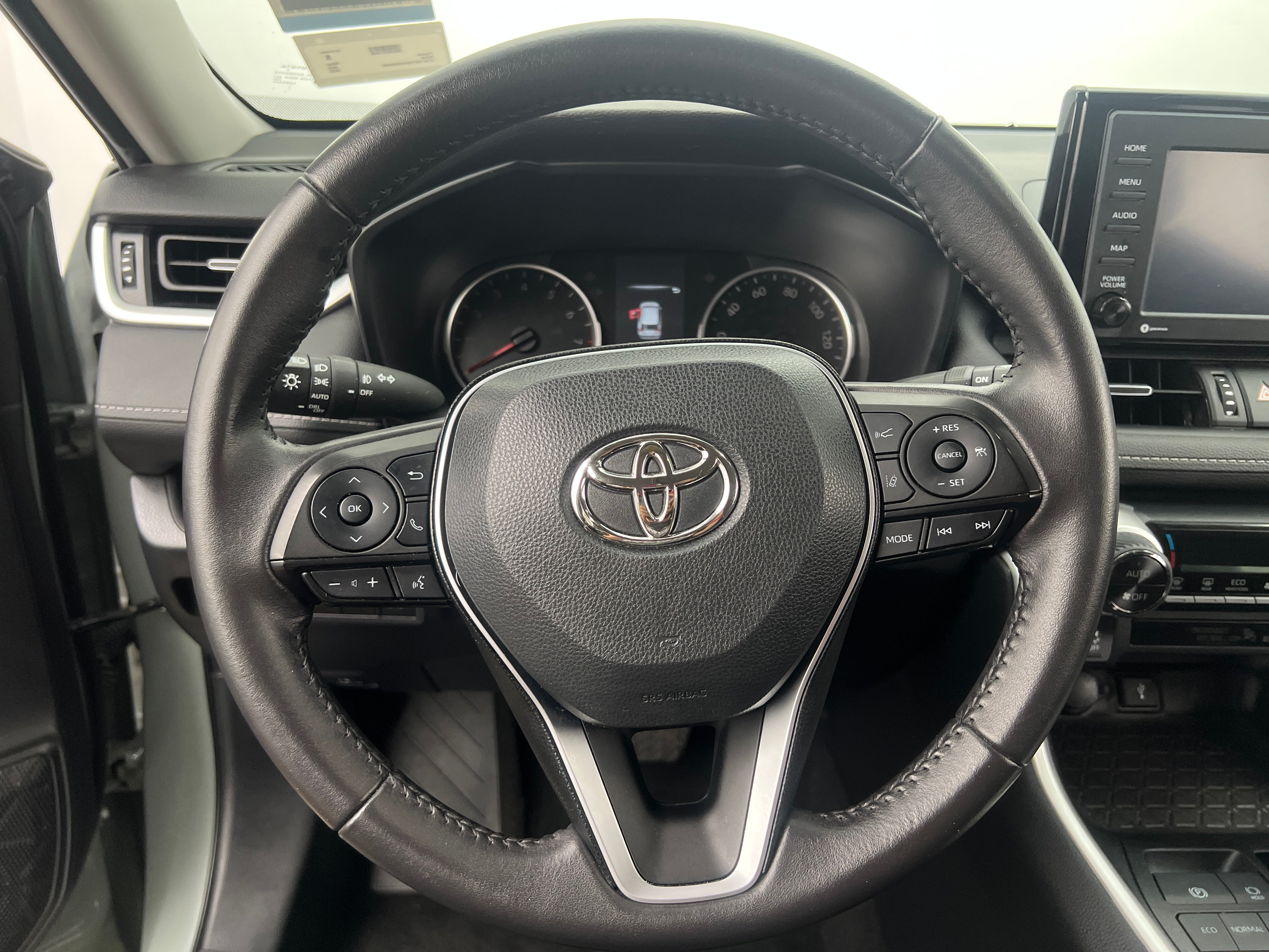 Thumbnail: 2022 Toyota RAV4 - 4