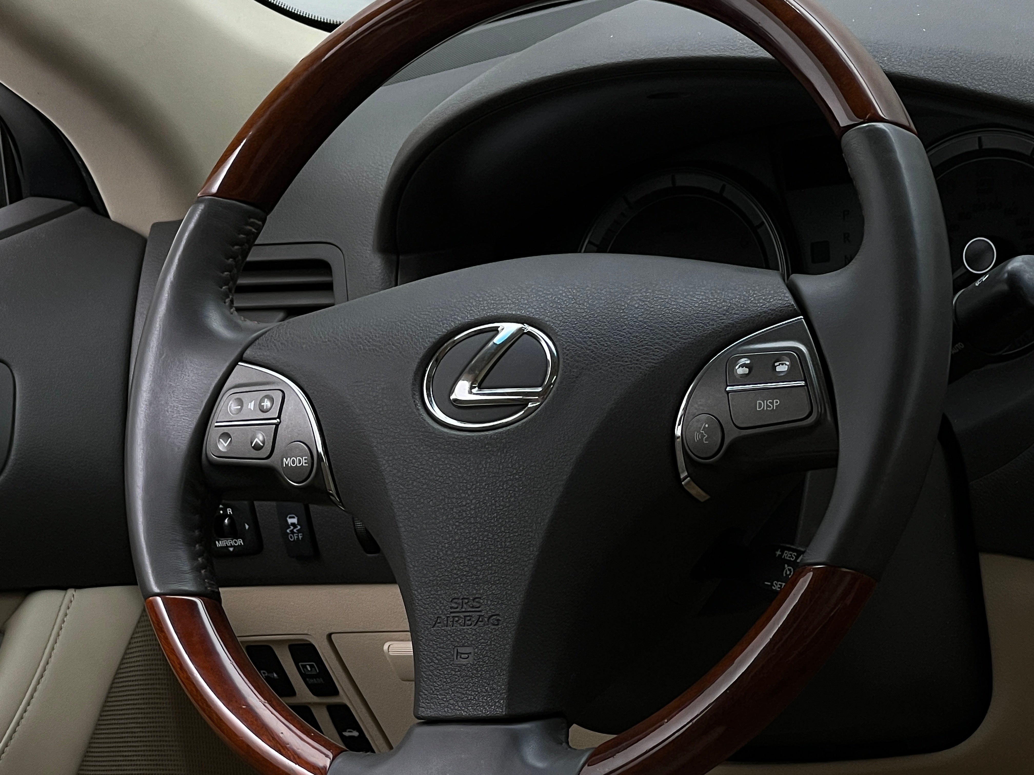 Thumbnail: 2010 Lexus ES - 4