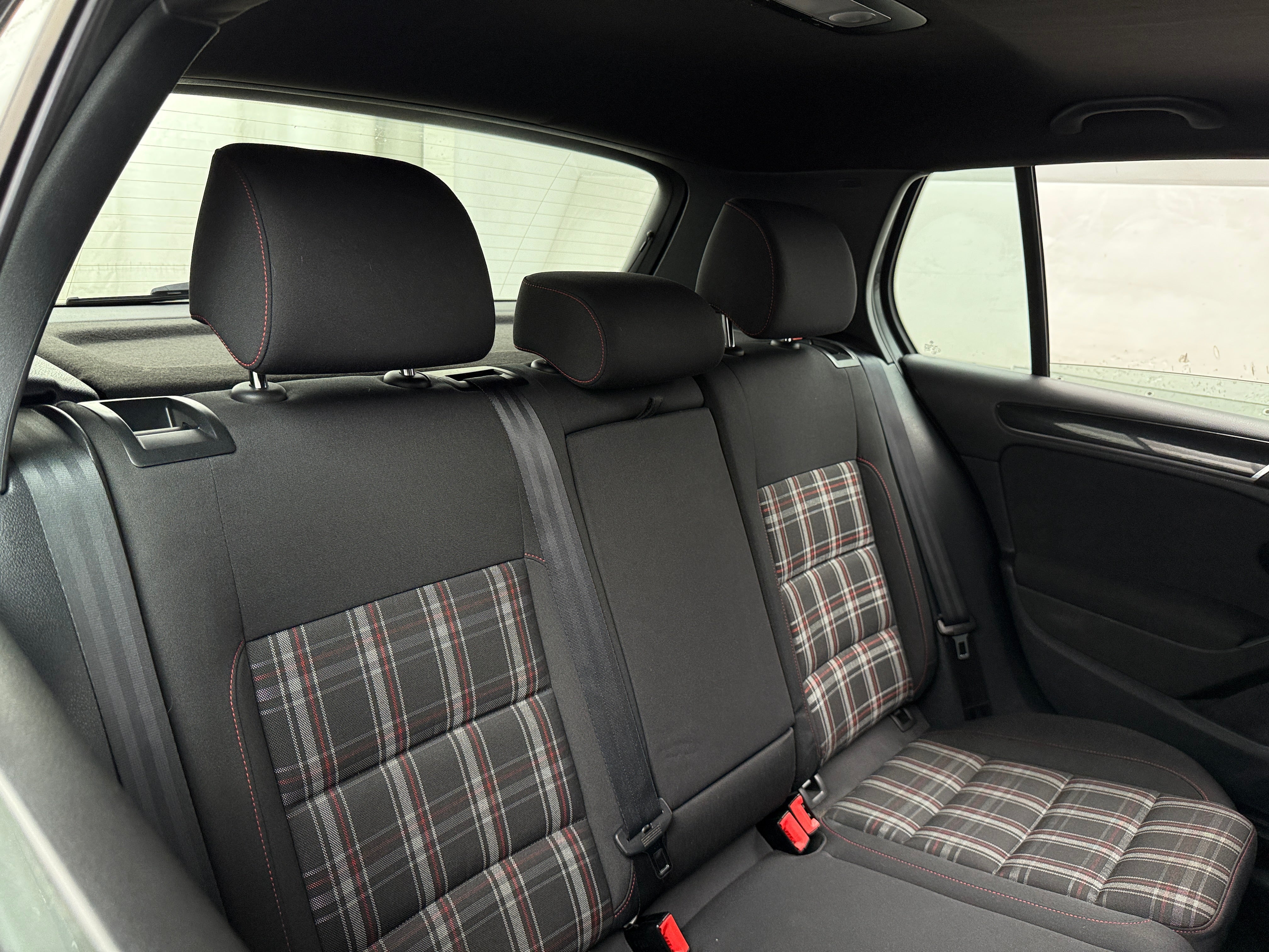 Thumbnail: 2013 Volkswagen Golf - 6