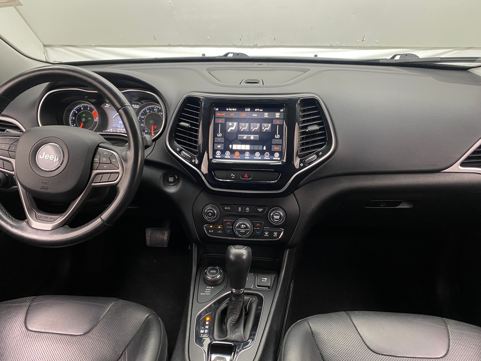 Thumbnail: 2019 Jeep Cherokee - 2