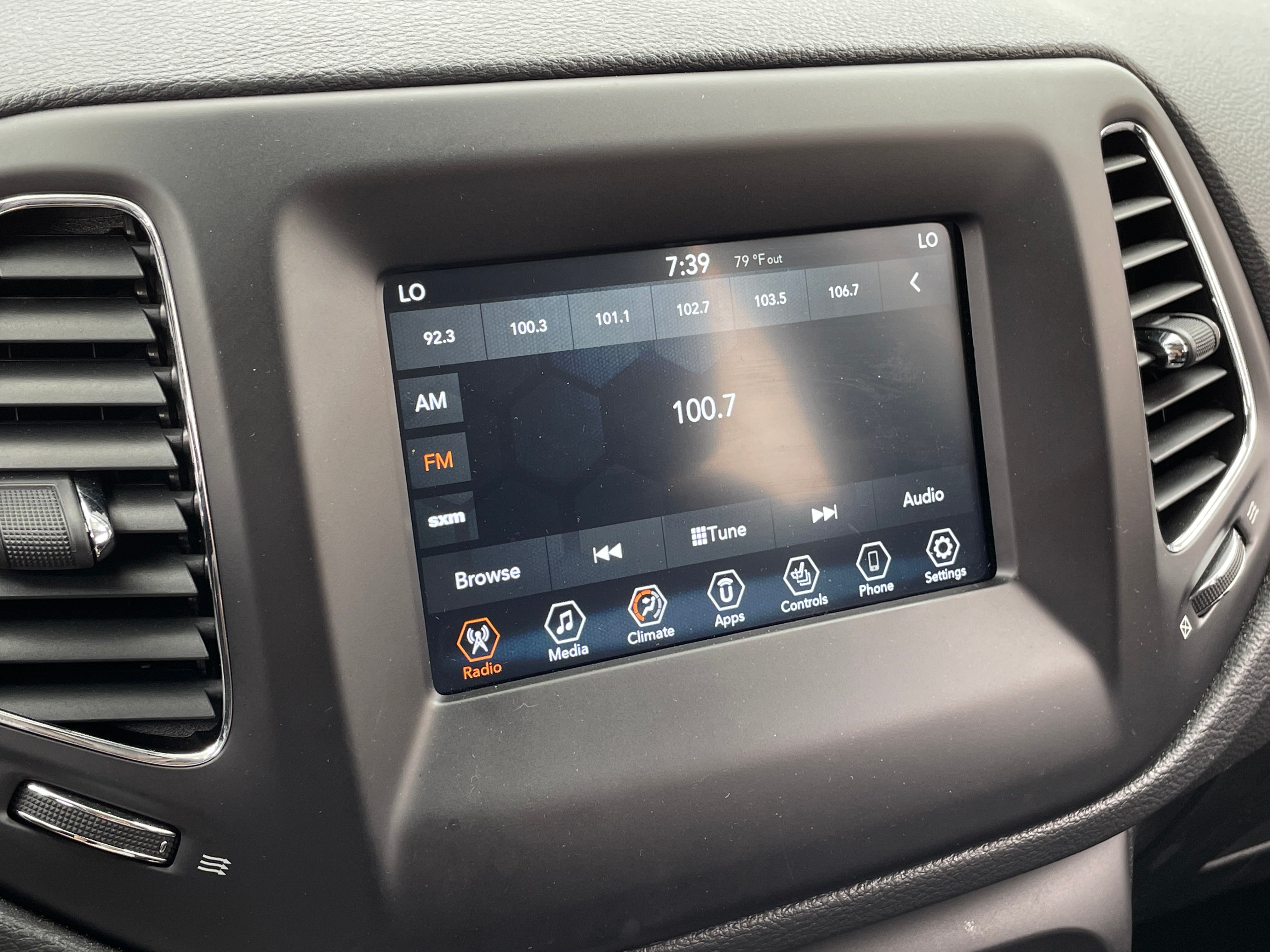 Thumbnail: 2019 Jeep Compass - 4