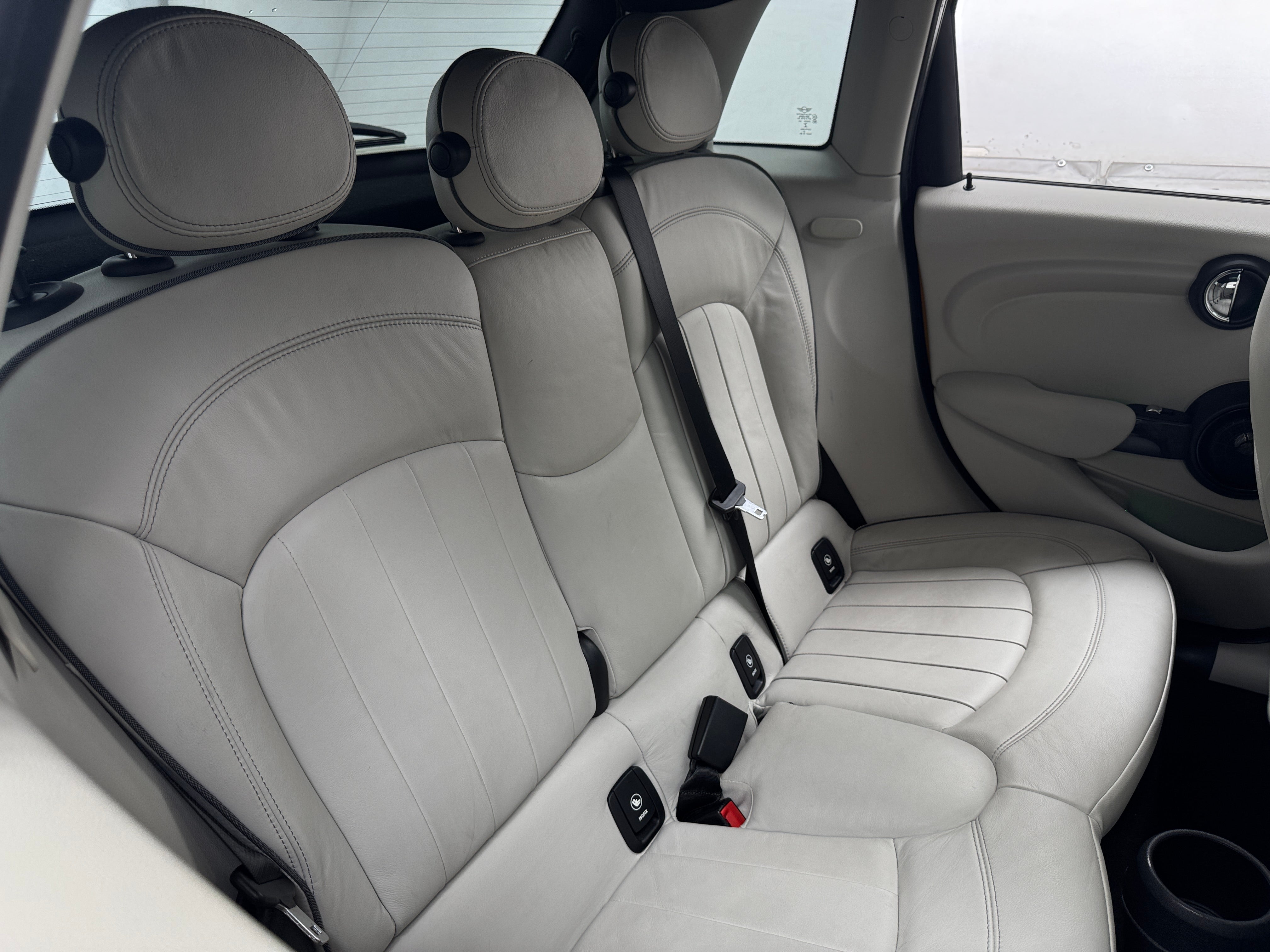 Thumbnail: 2015 MINI Cooper Hardtop - 5