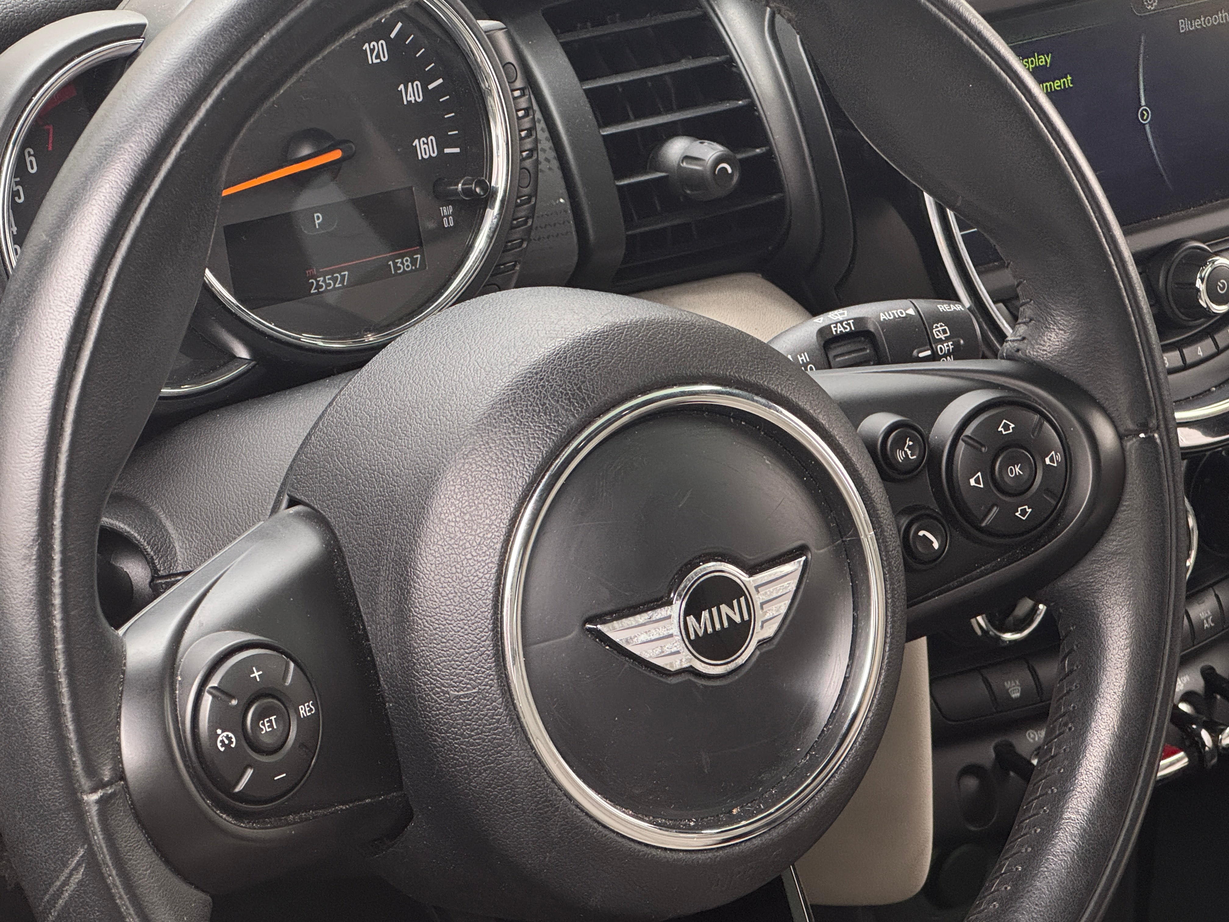 Thumbnail: 2015 MINI Cooper Hardtop - 4