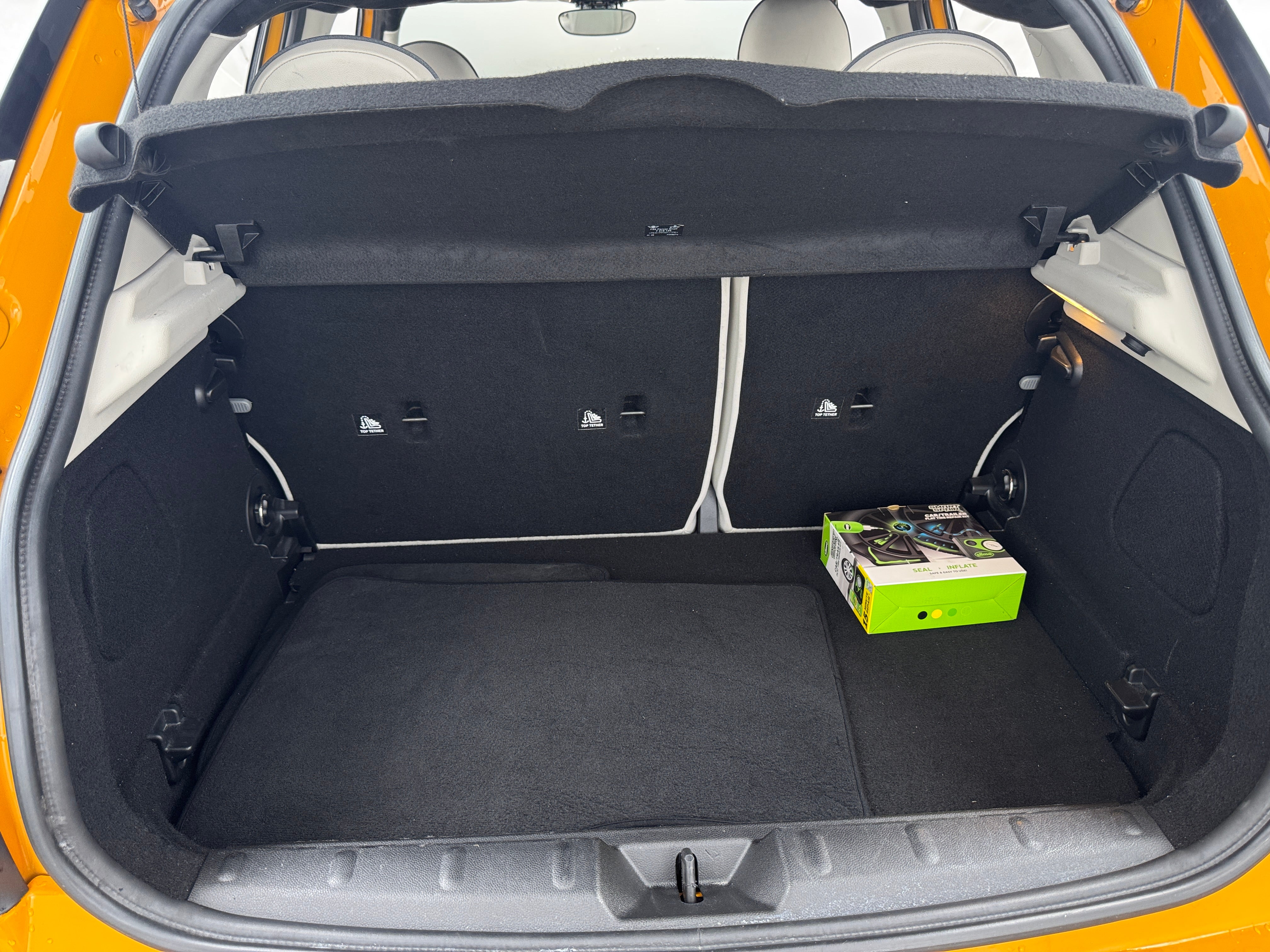 Thumbnail: 2015 MINI Cooper Hardtop - 6